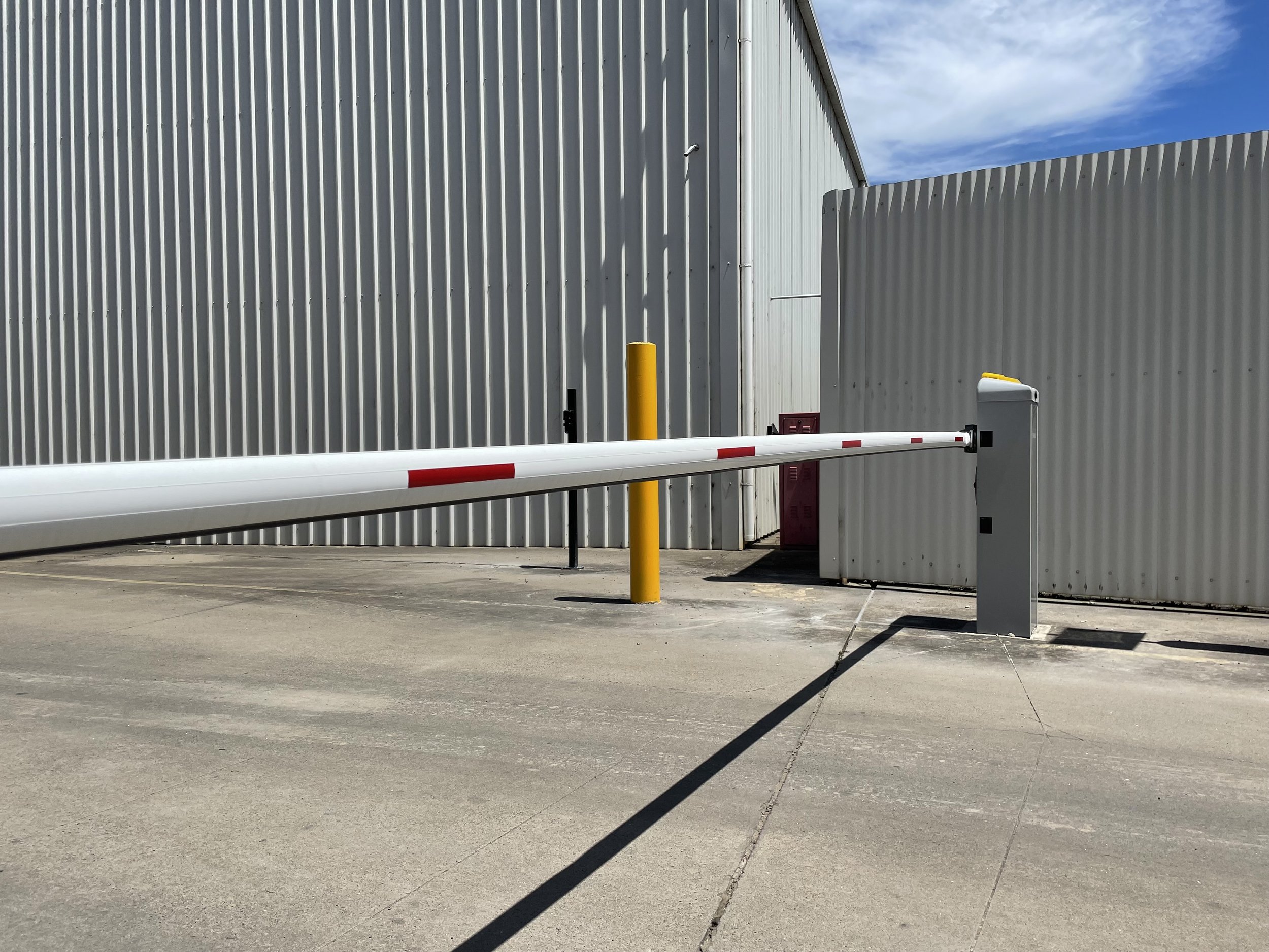 Boom Gate Opens But Does Not Close – What Could Cause It?