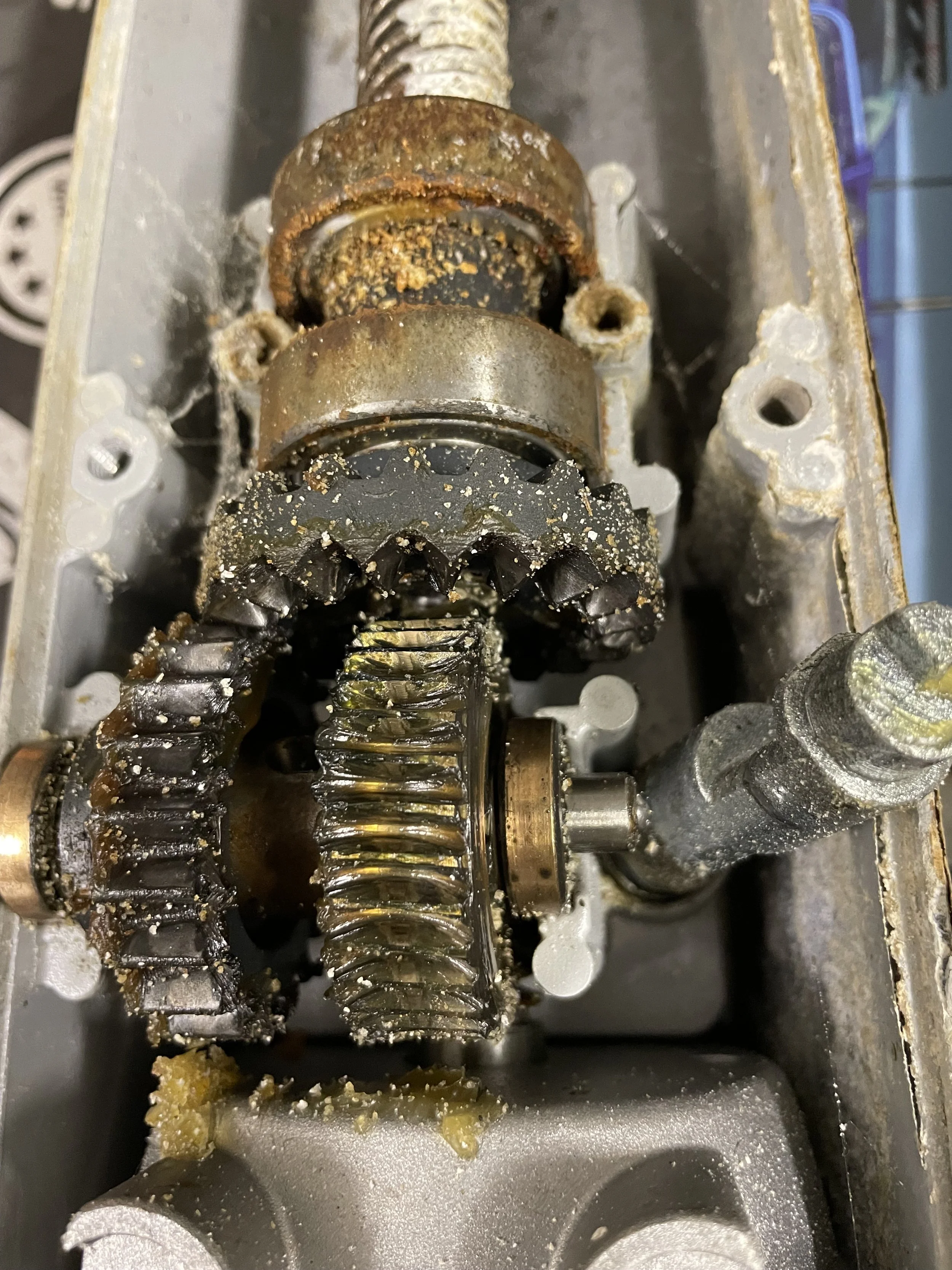 What Happens During a Commercial Gate Maintenance Visit?