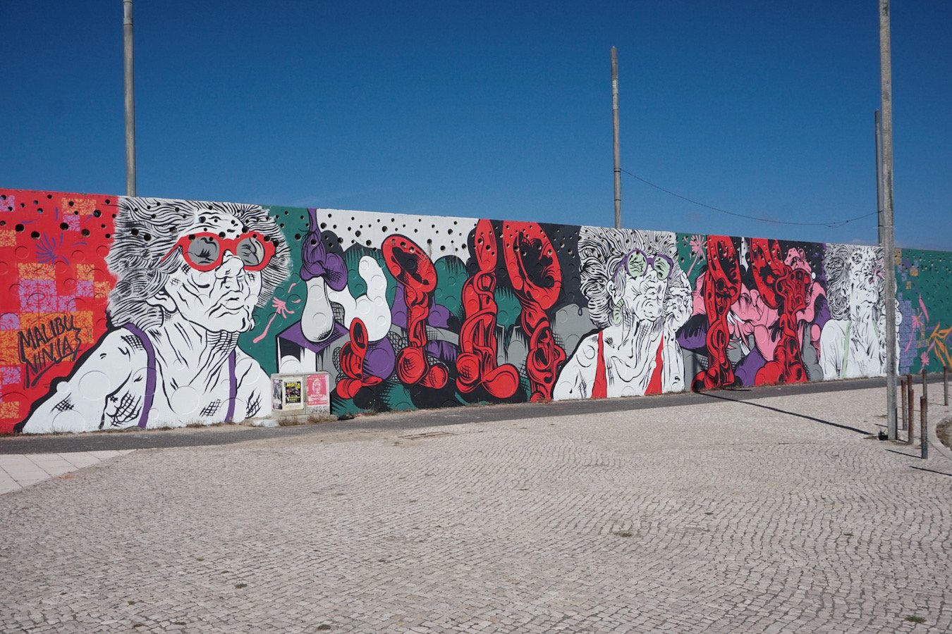 "Tias da Rave"
Costa da Caparica, 2025.
Curated by Moga Festival
