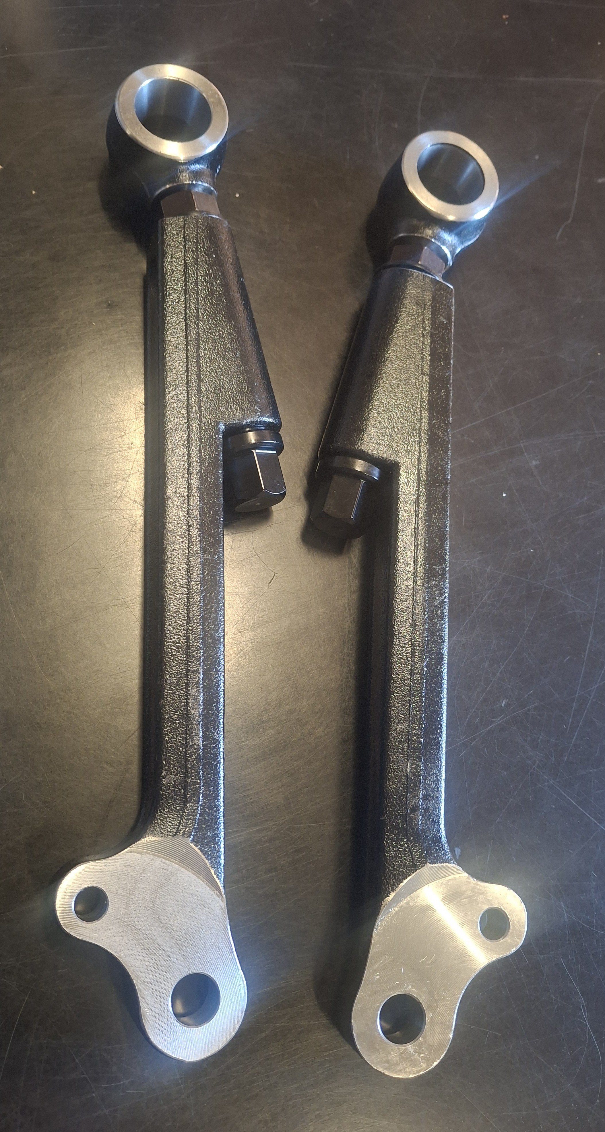Lower Arms Adjustable - C-AJJ3360