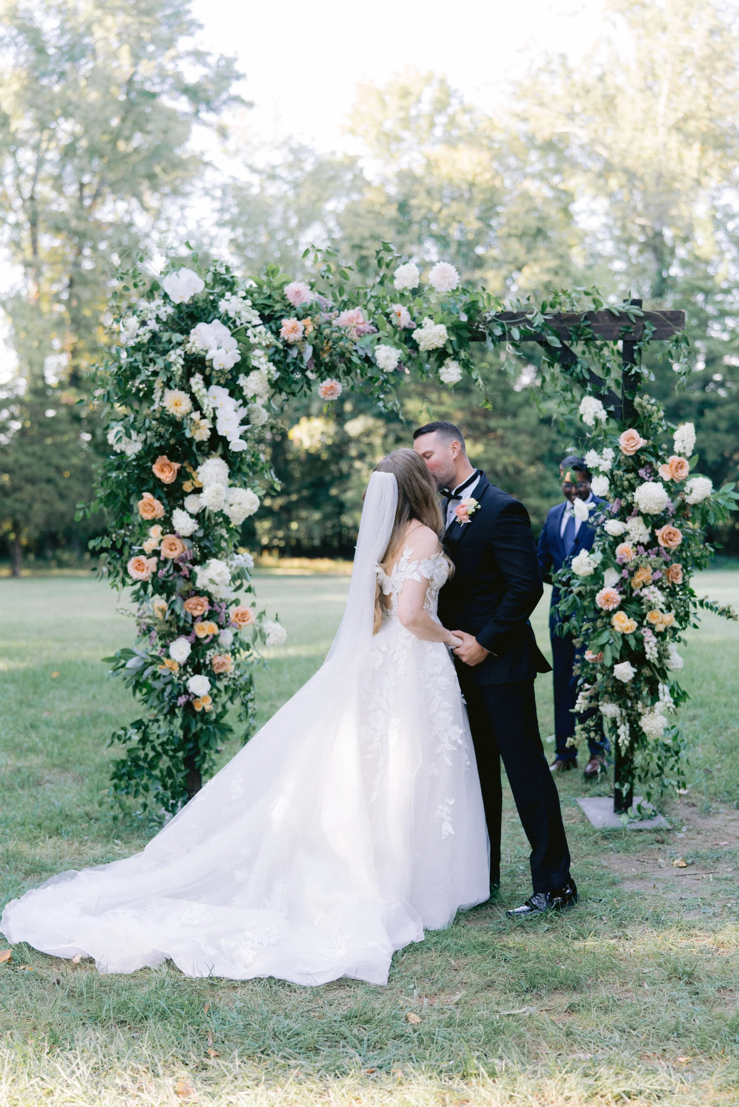 NikkiSanterre_VirginiaFineArtWeddingPhotographer_SevenSpringsWedding_Olivia&Jake-589.jpg