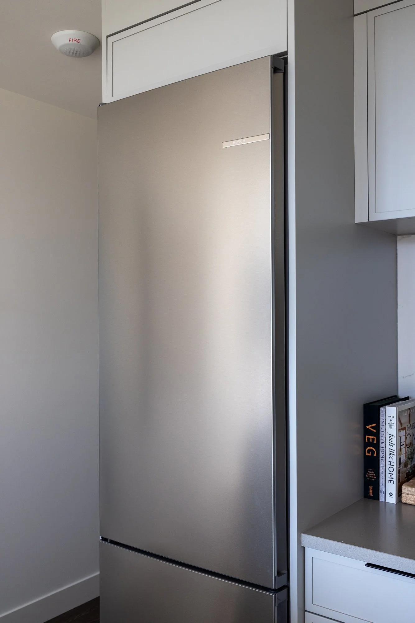 Kelowna_Vacation_Rental_Aqua_Waterfront_Bowen_Kitchen_47.jpg