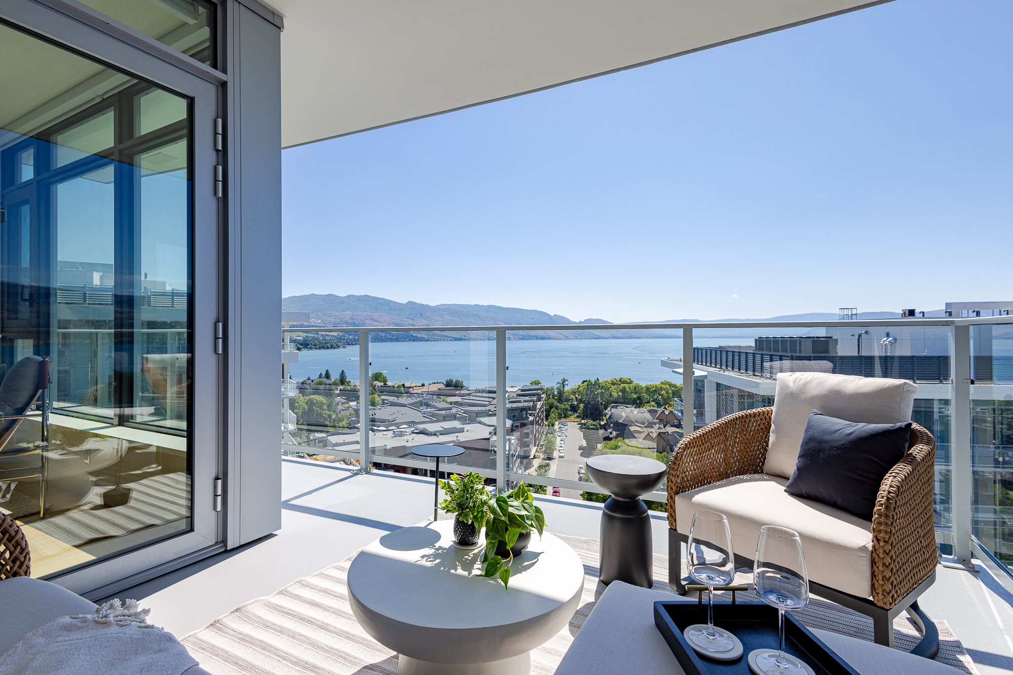 Piper Aqua Waterfront Village Vacation Rentals Kelowna 48.jpg