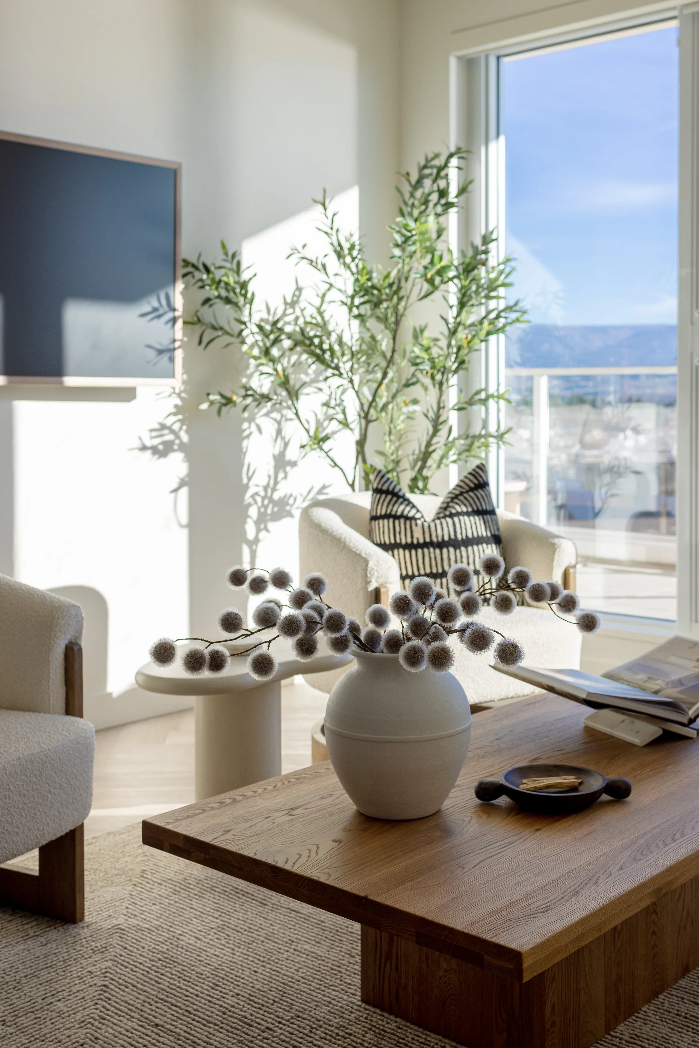 Movala Kelowna Rentals Eden_Living Room_503.jpg