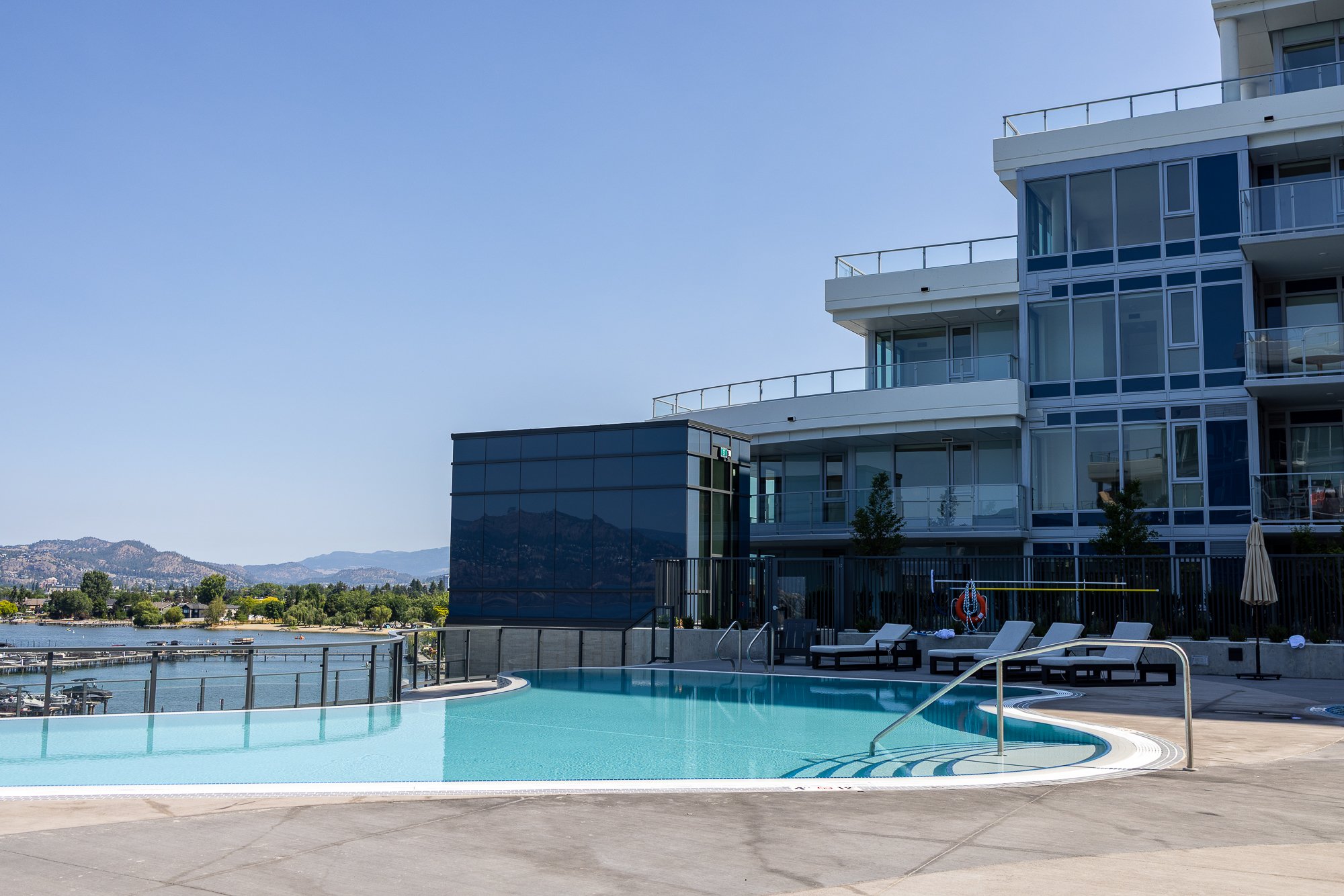 Aqua II Amenities 02.jpg