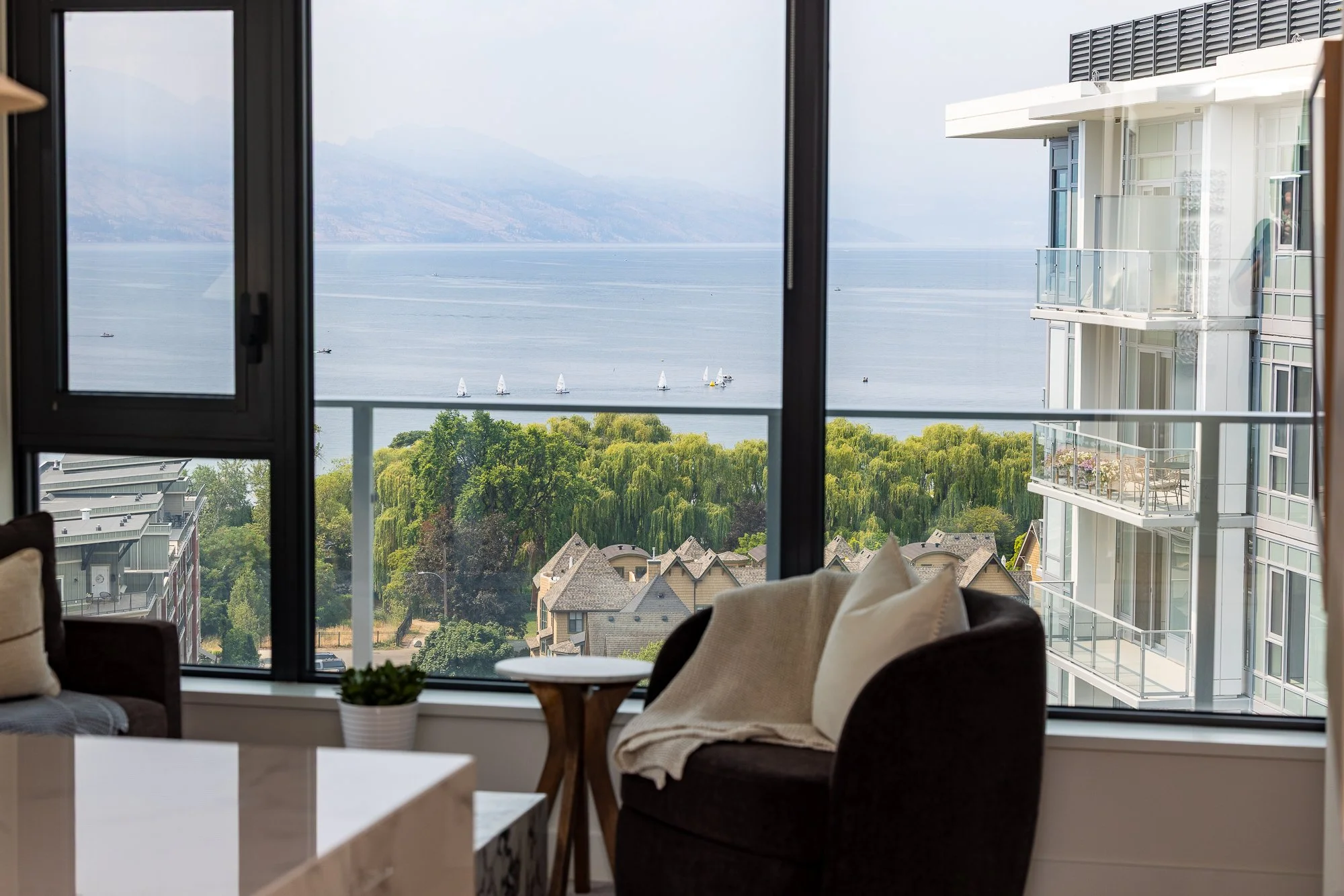 Keys-to-kelowna-aqua-rentals-hudson-330.jpg