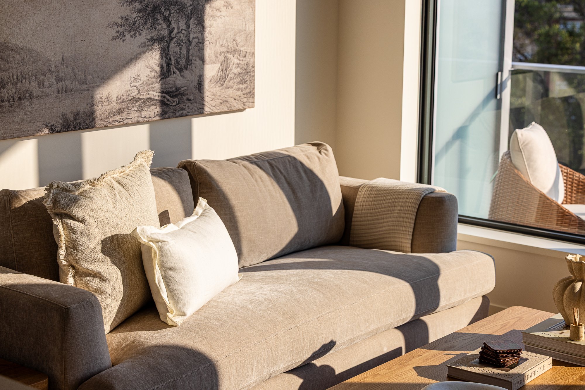 Kelowna_Vacation_Rental_Aqua_Waterfront_Bowen_Living_Room_76.jpg
