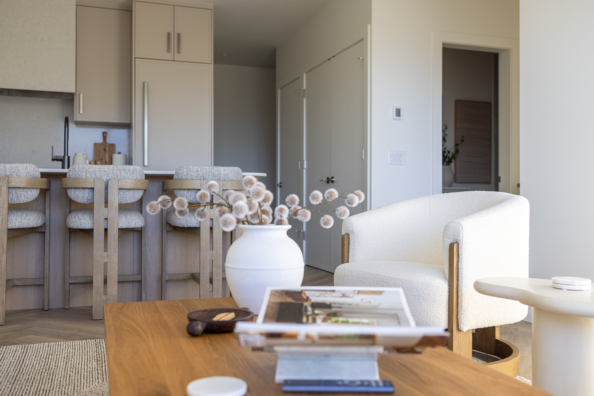 Movala Kelowna Rentals Eden_Living Room_530.jpg