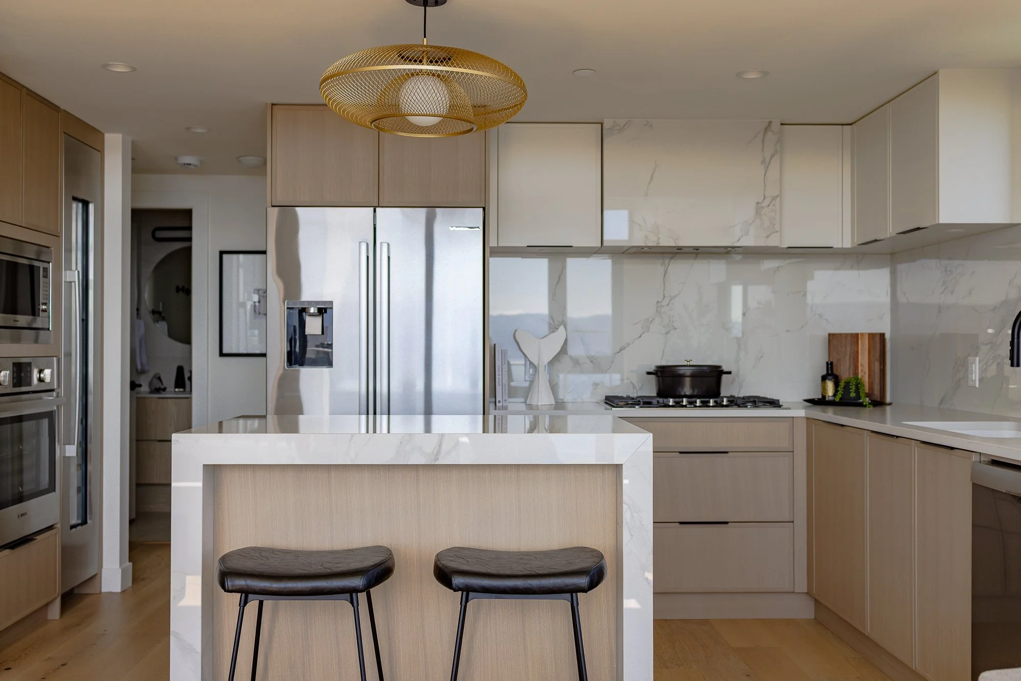 Dining Room - Piper Aqua Waterfront Village Vacation Rentals Kelowna 95.jpg