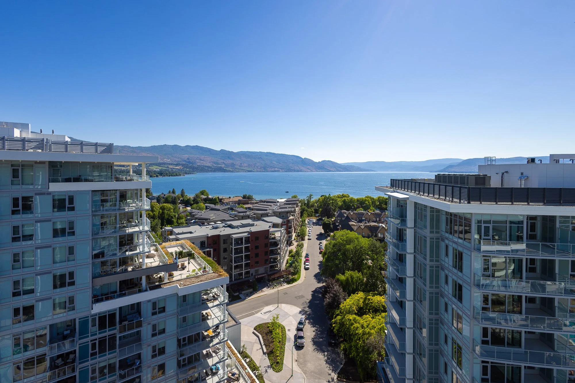 Piper Aqua Waterfront Village Vacation Rentals Kelowna 44 2.jpg