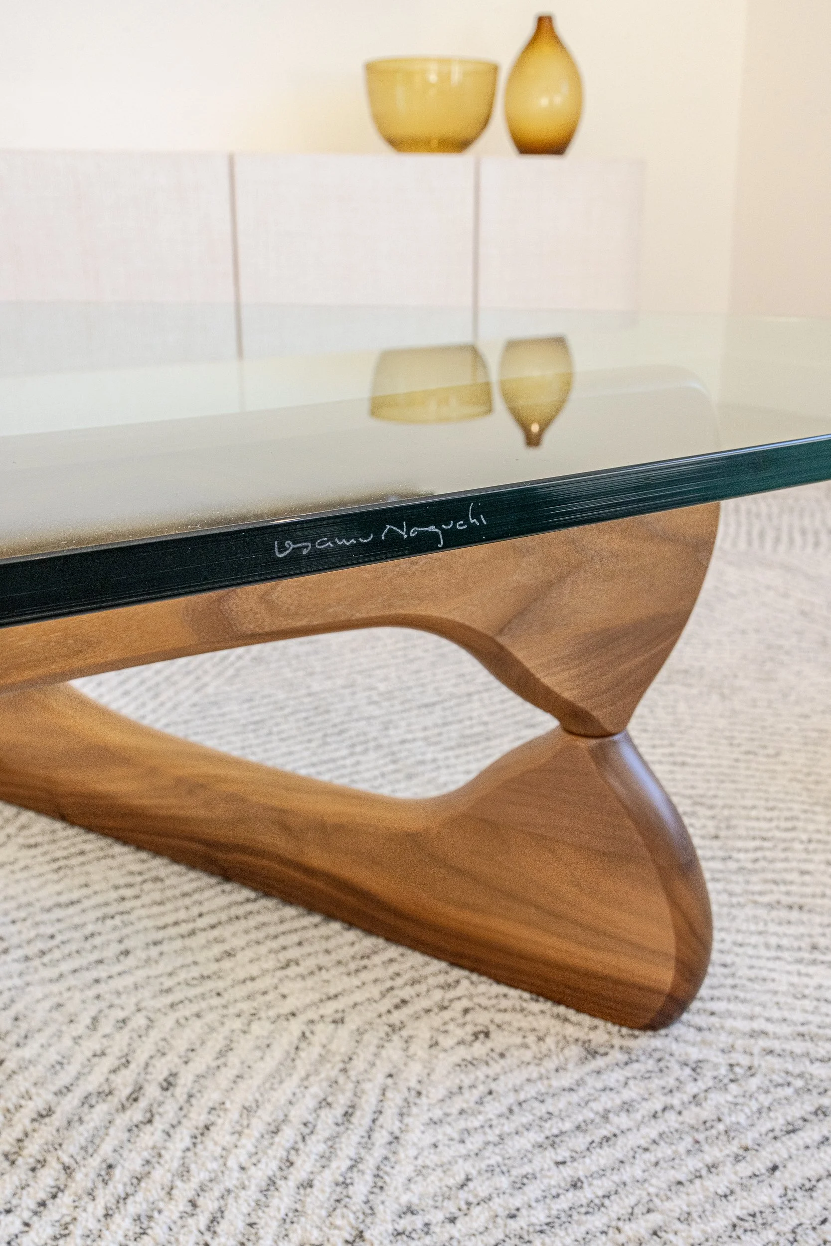 Kelowna_Furnished_Executive_Home_Movala Living_Room 41.jpg