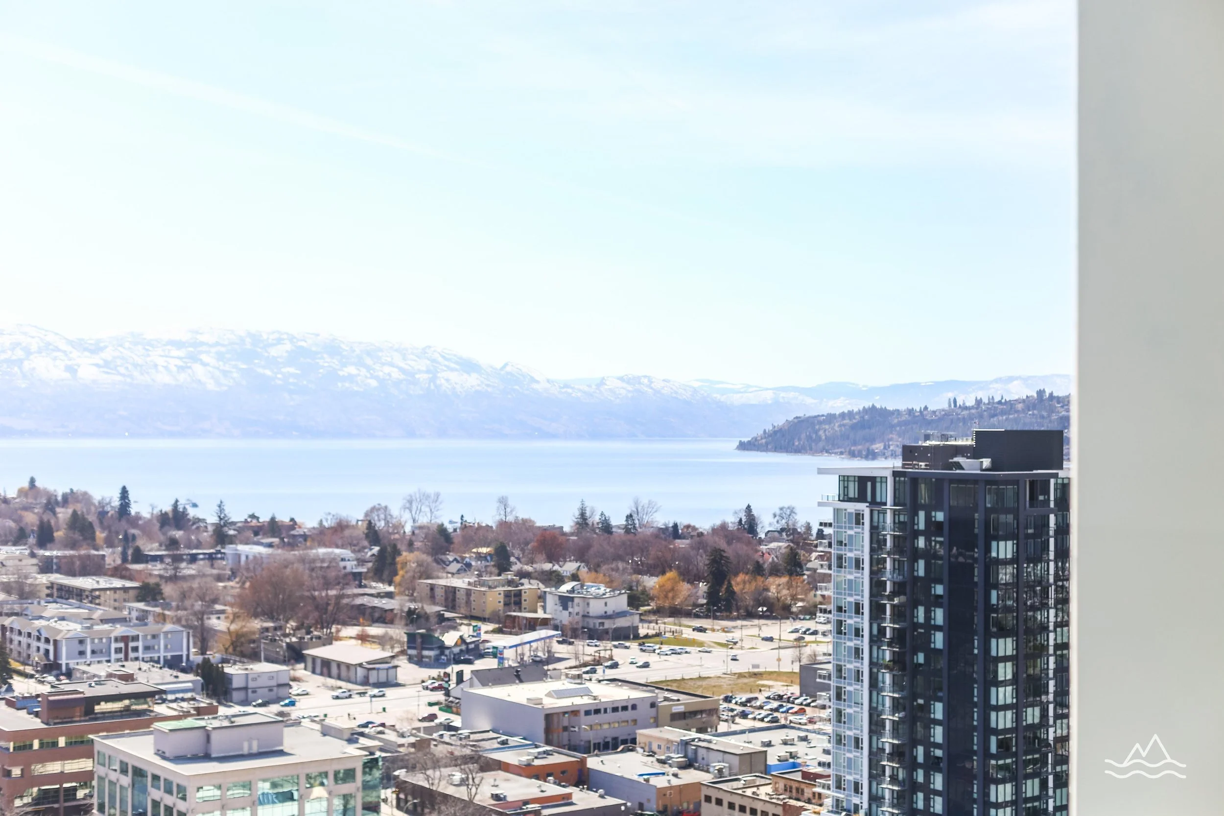 2303-Brooklyn-Keys-to-Kelowna-Luxury-Rental-14.jpg