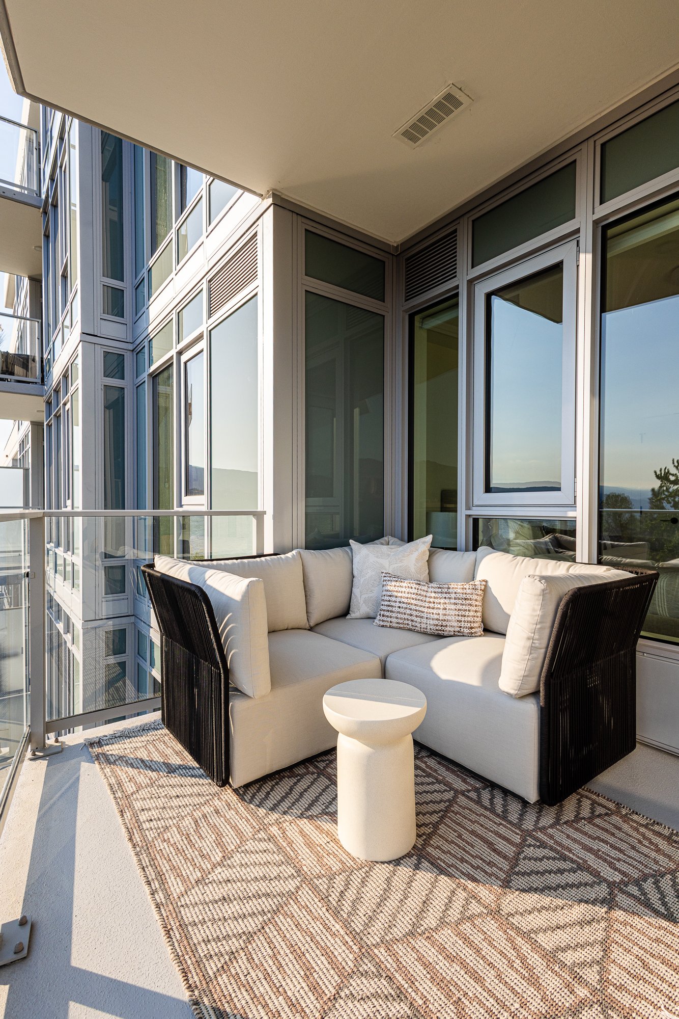 Kelowna_Vacation_Rental_Aqua_Waterfront_Bowen_Patio_28.jpg