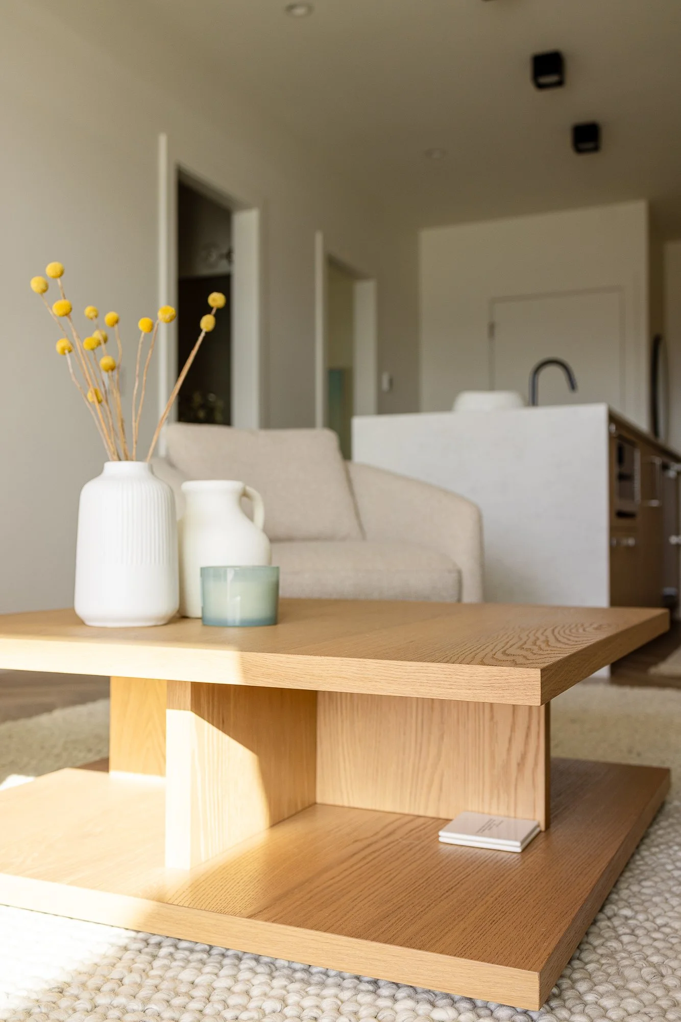 Shore Kelowna Furnished Luxury Rentals by Keys to Kelowna_living_room_93.jpg