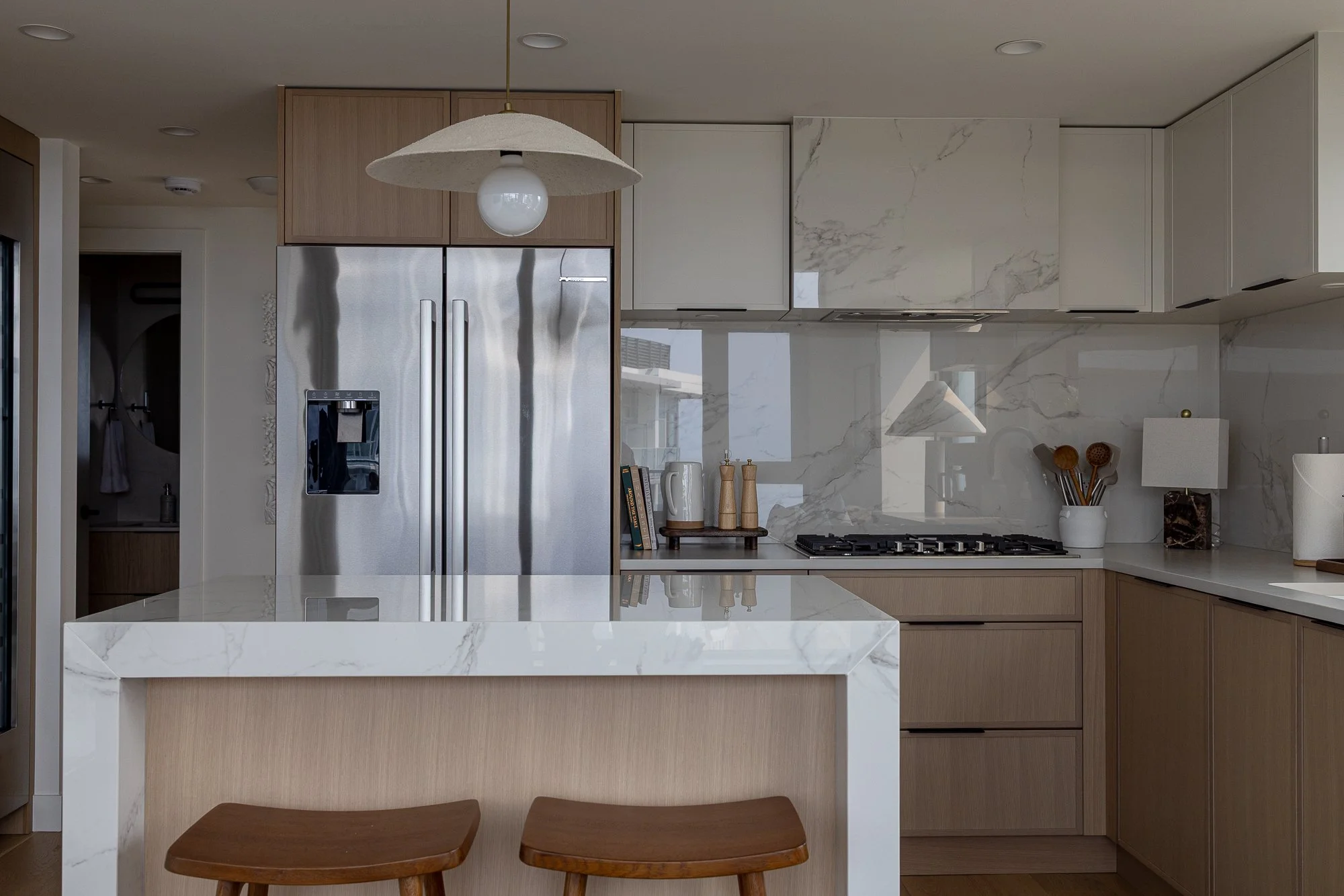 Keys-to-kelowna-aqua-rentals-hudson-dining-room-218.jpg