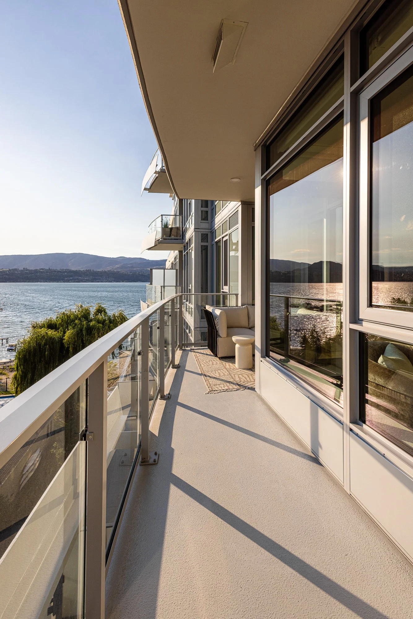 Kelowna_Vacation_Rental_Aqua_Waterfront_Bowen_Patio_30 2.jpg