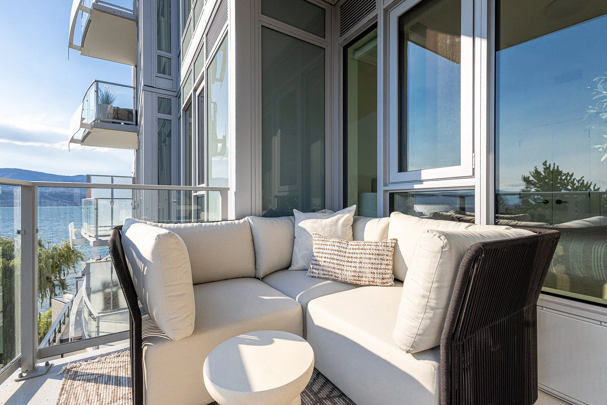 Kelowna_Vacation_Rental_Aqua_Waterfront_Bowen_Patio_79.jpg