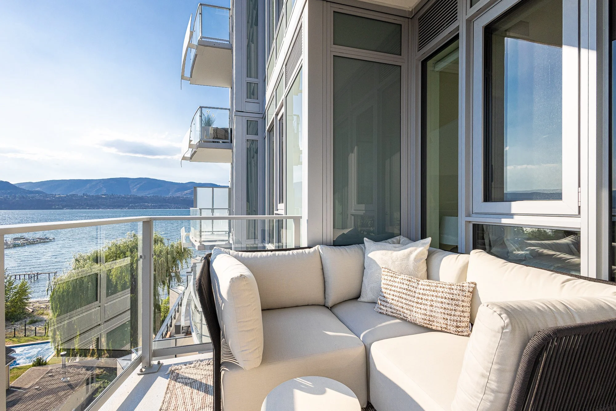 Kelowna_Vacation_Rental_Aqua_Waterfront_Bowen_Patio_80.jpg
