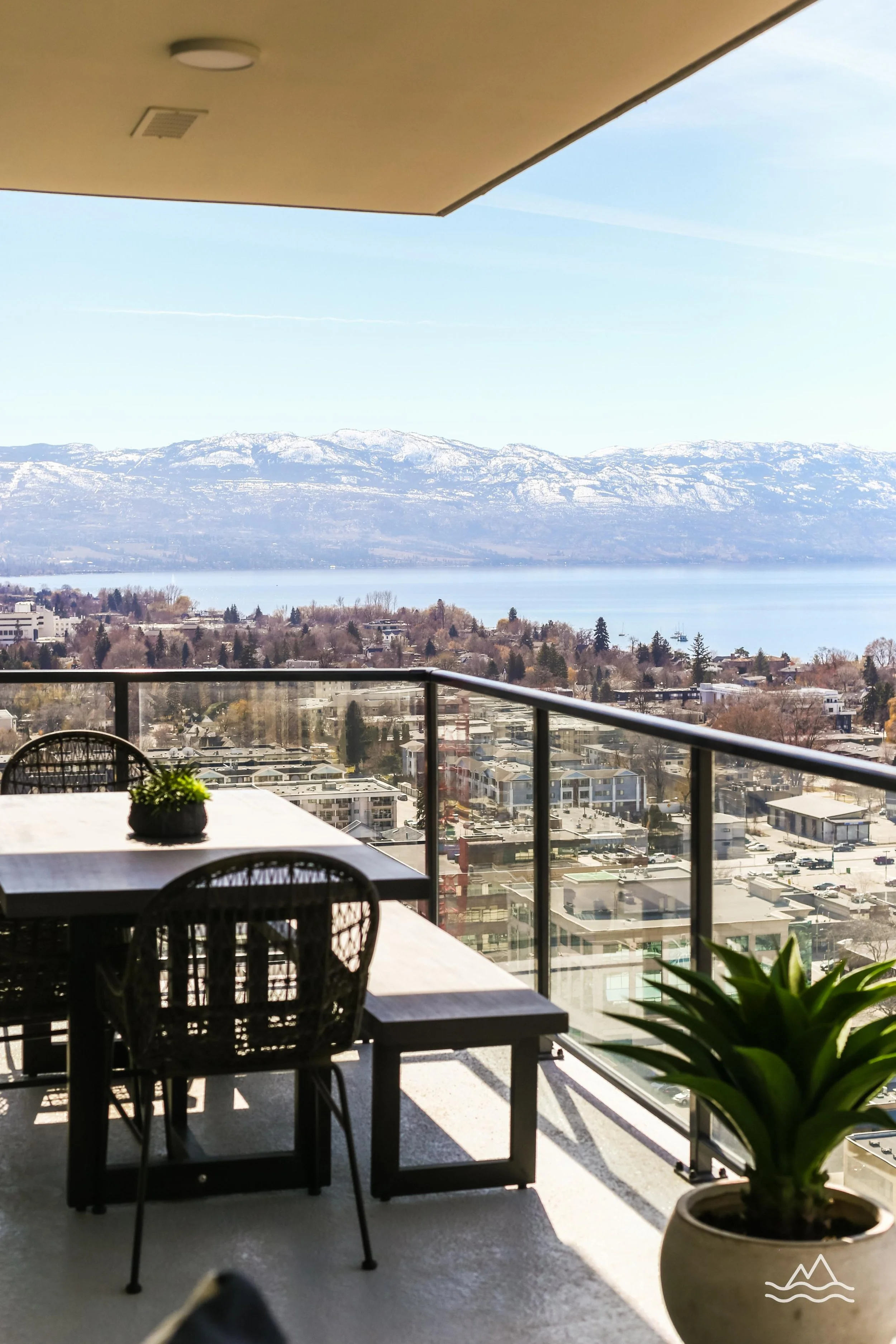 2303-Brooklyn-Keys-to-Kelowna-Luxury-Rental-60.jpg