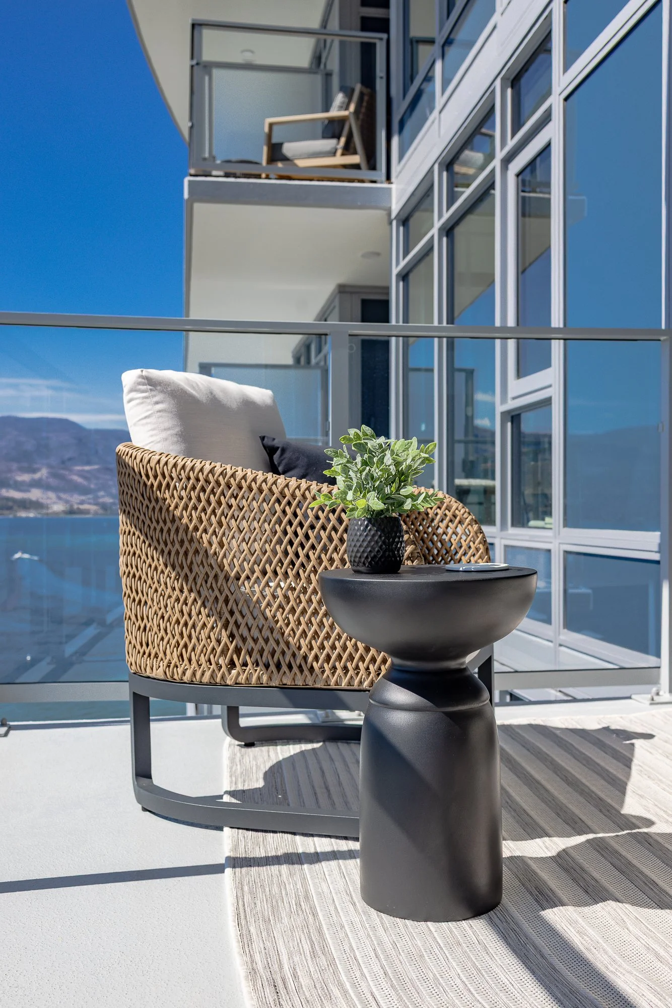 Piper Aqua Waterfront Village Vacation Rentals Kelowna 38 2.jpg