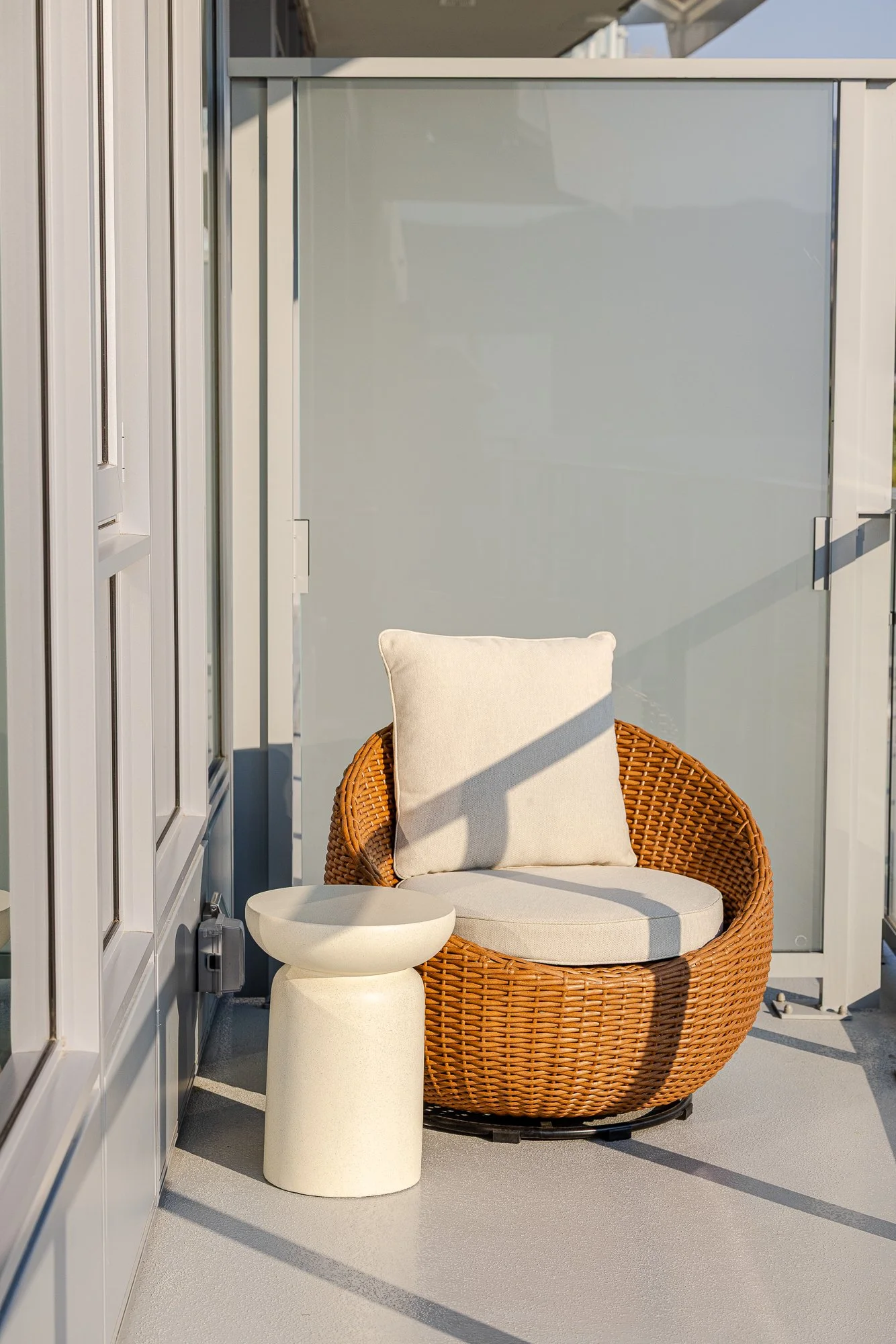 Kelowna_Vacation_Rental_Aqua_Waterfront_Bowen_Patio_89.jpg
