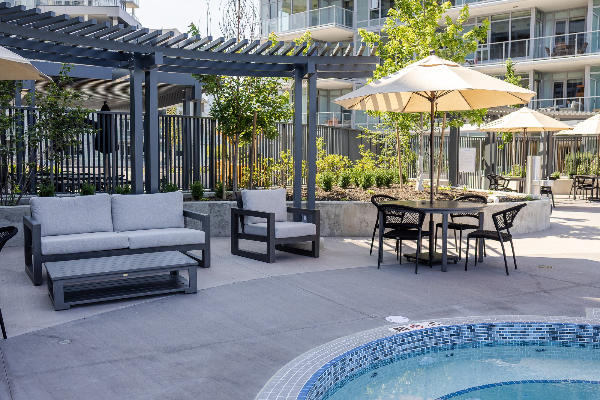 Aqua II Amenities 08.jpg