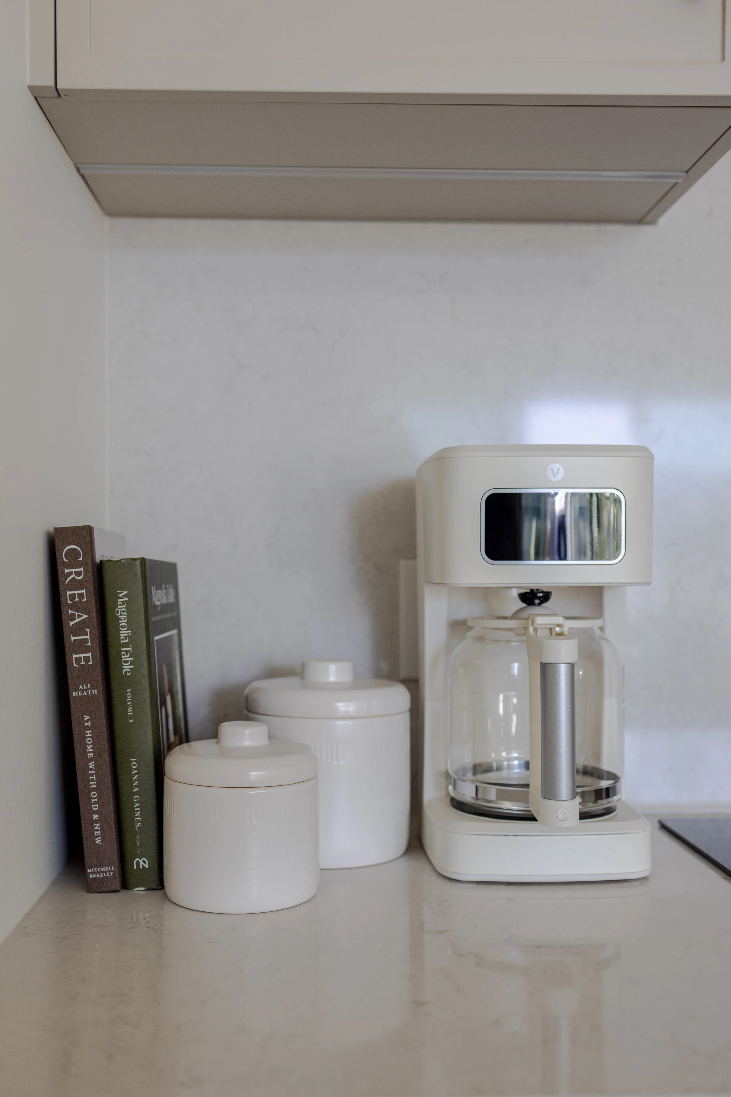 Movala Kelowna Rentals Eden_Kitchen_621.jpg