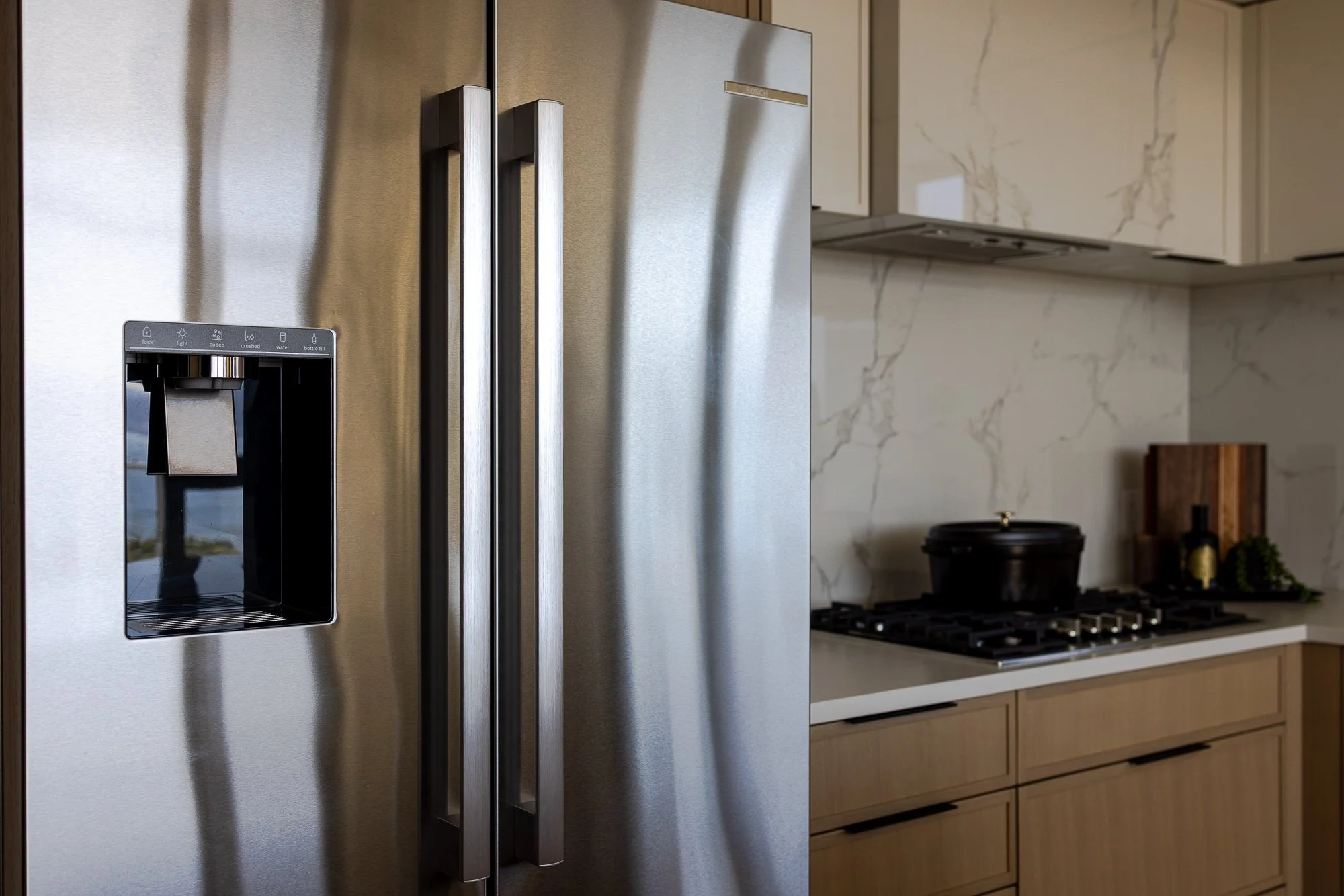 Kitchen - Piper Aqua Waterfront Village Vacation Rentals Kelowna 62.jpg