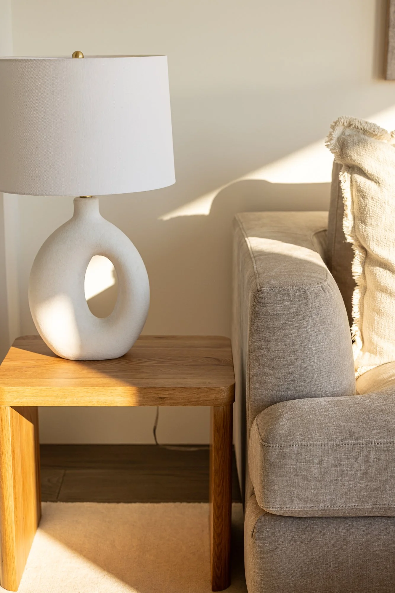 Kelowna_Vacation_Rental_Aqua_Waterfront_Bowen_Living_Room_87.jpg