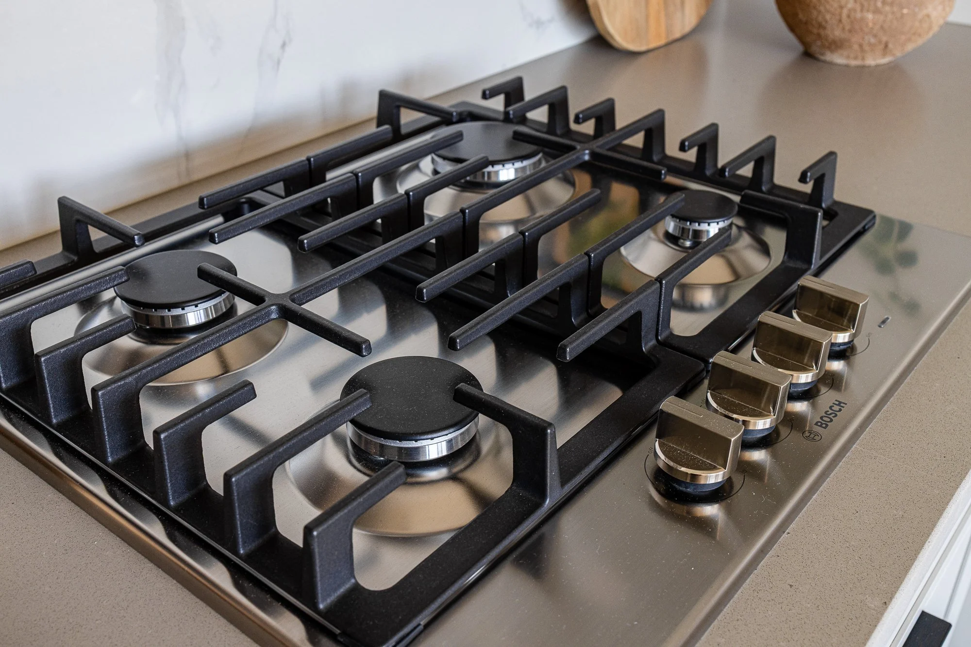 Kelowna_Vacation_Rental_Aqua_Waterfront_Bowen_Kitchen_74.jpg