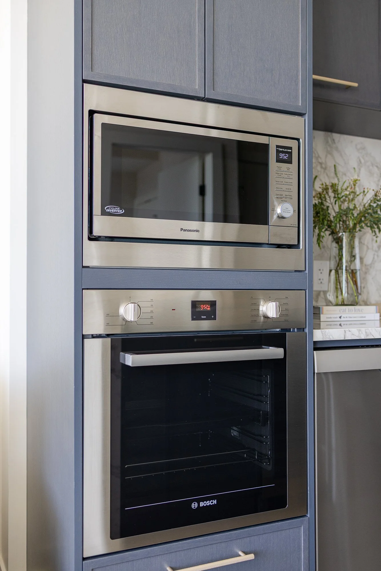 Keys-to-kelowna-aqua-rentals-maeve-kitchen 392.jpg