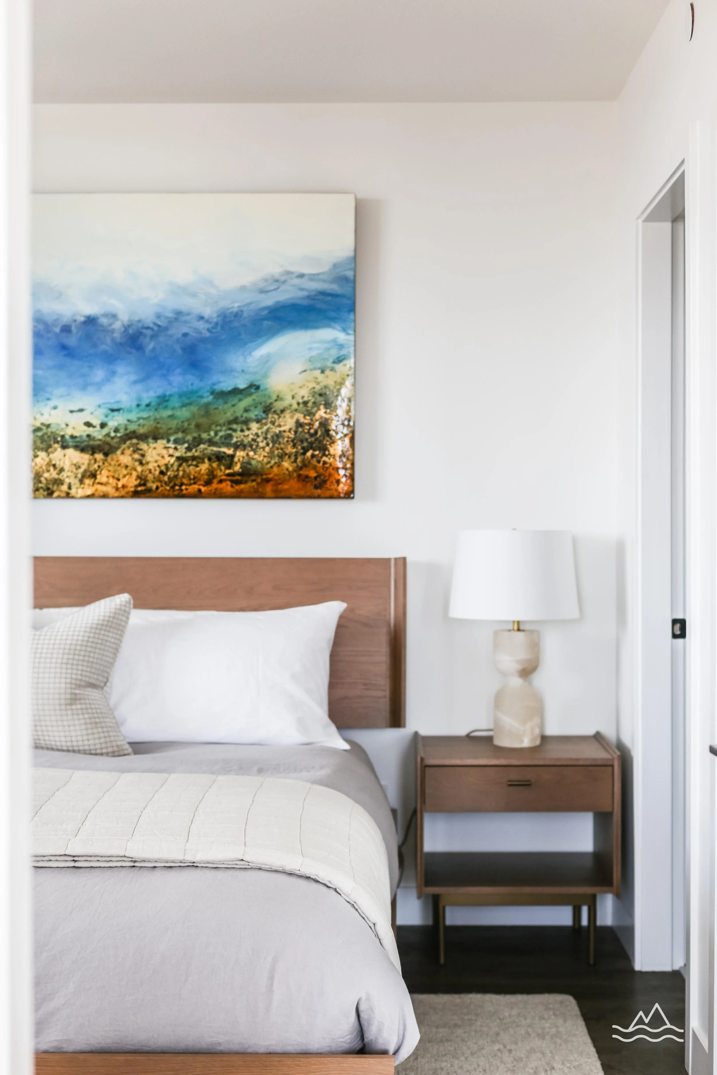 2303-Brooklyn-Keys-to-Kelowna-Luxury-Rental-26.jpg