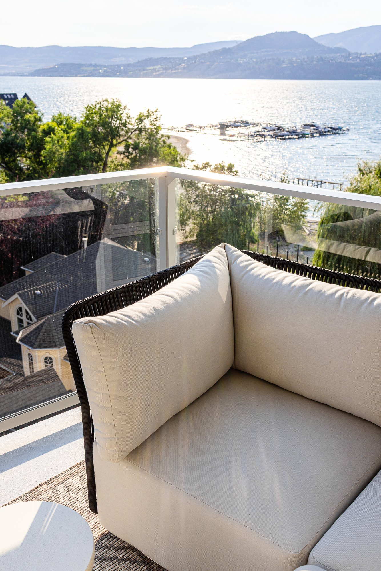 Kelowna_Vacation_Rental_Aqua_Waterfront_Bowen_Patio_37.jpg