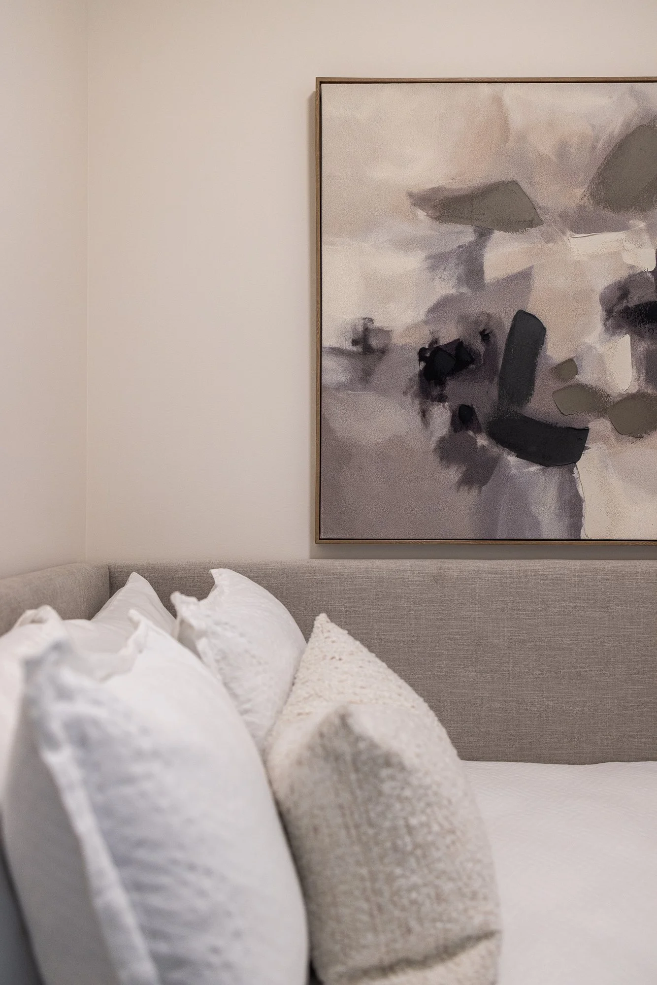 Keys-to-kelowna-aqua-rentals-maeve-den-bedroom-1.jpg