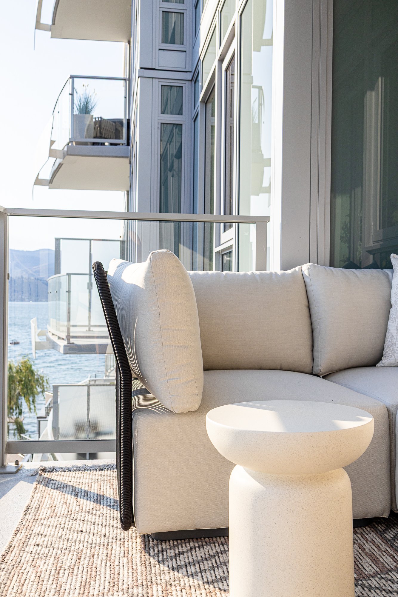 Kelowna_Vacation_Rental_Aqua_Waterfront_Bowen_Patio_30.jpg