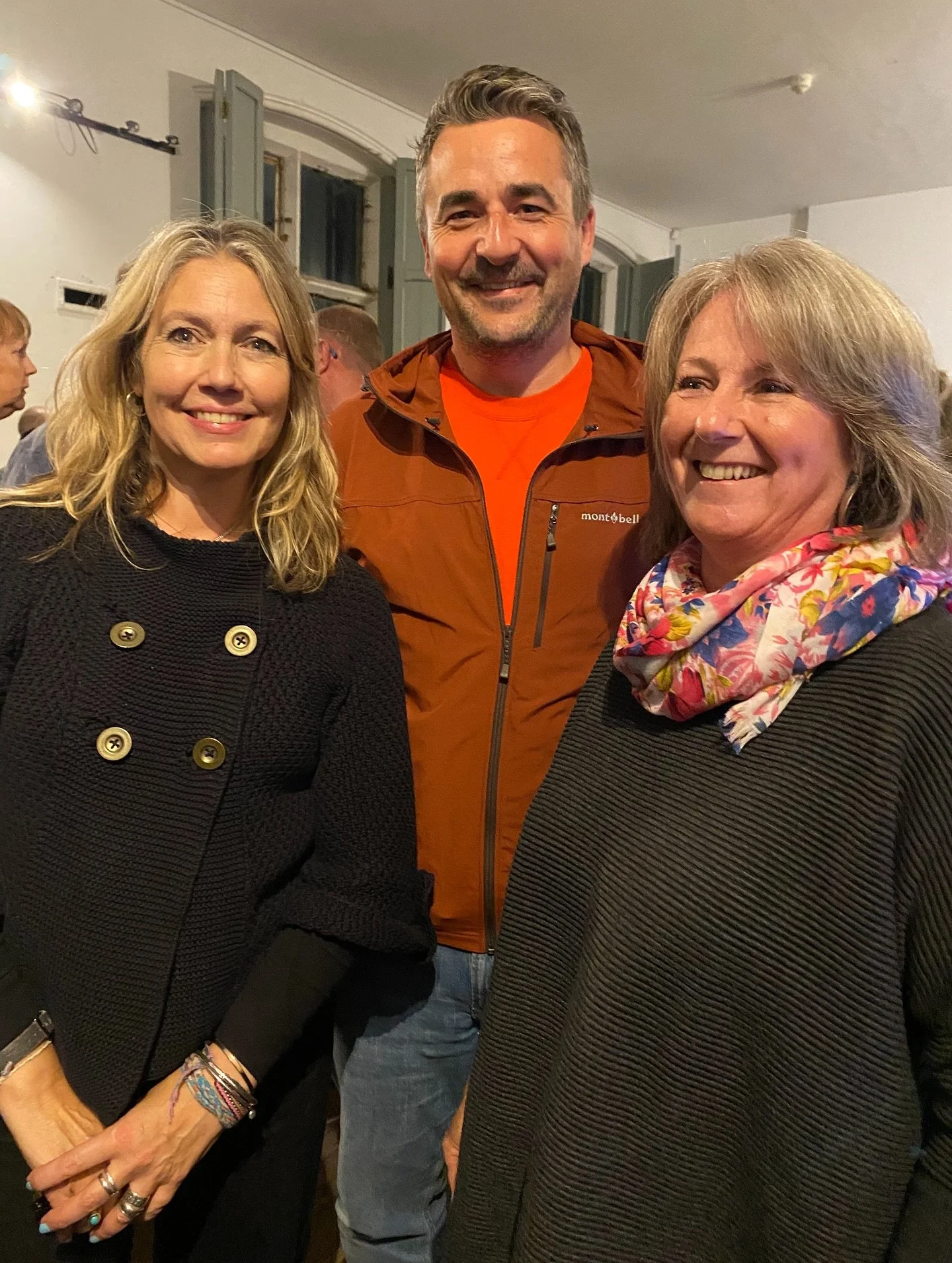 Spent a wonderful evening meeting amazing artists and photographers at the launch event of Flow Zine by @dartmoorcollective. The artwork was projected onto a wall giving you a great view of each piece that is in Flow Zine book, they looked stunning.