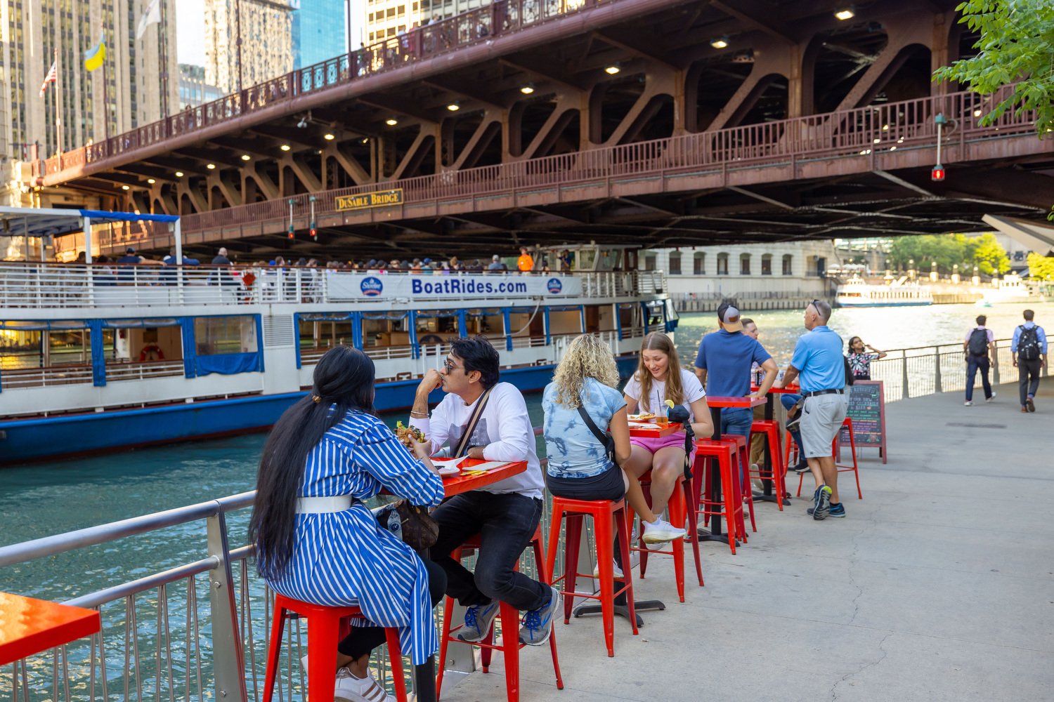 Diners on the Chicago Riverwalk