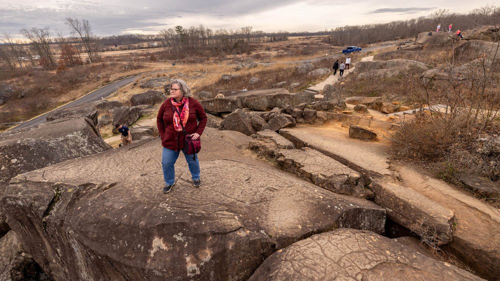 Devil's Den rock formation in  Gettysburg .JPG