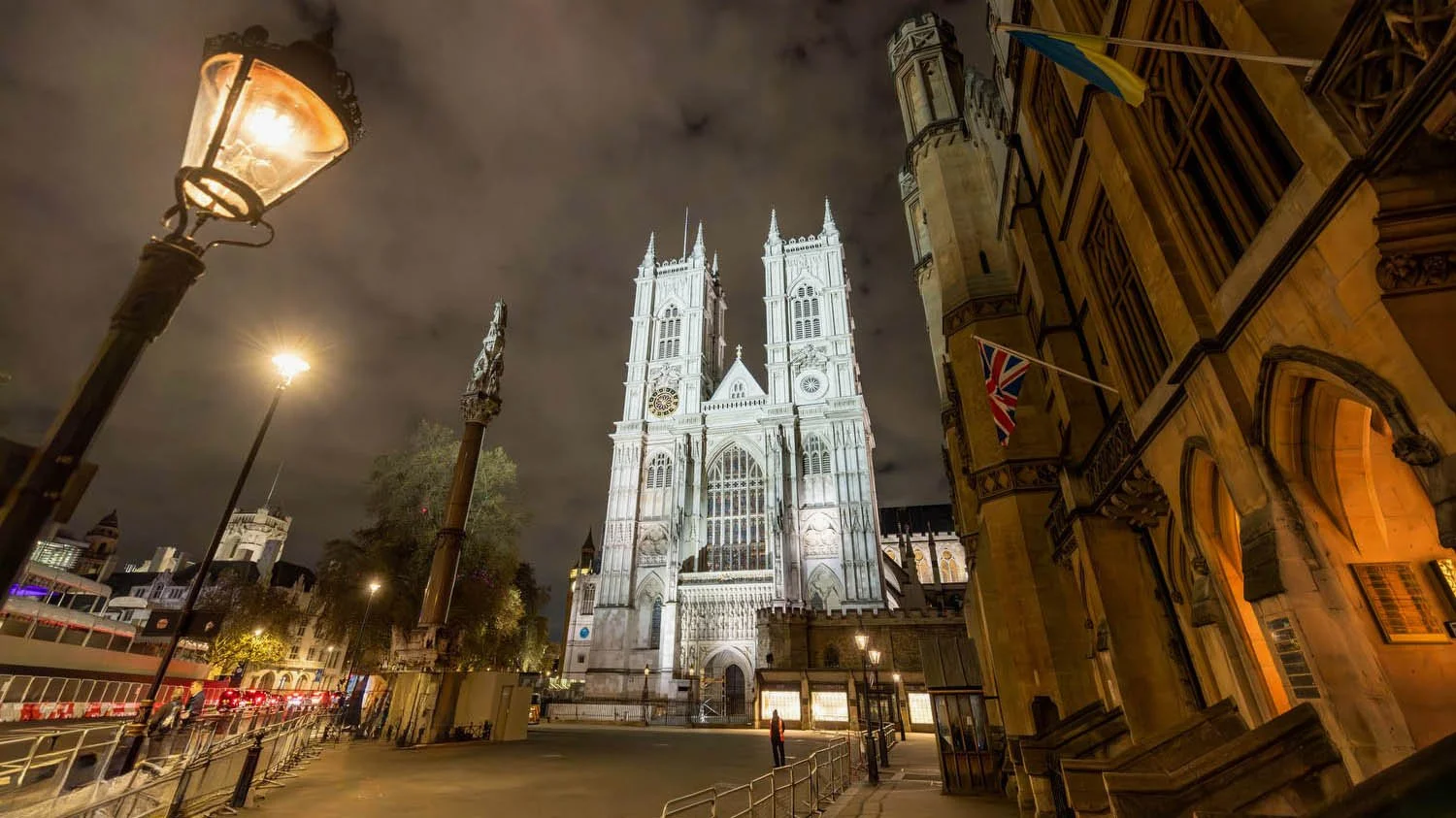 How to visit Westminster Abbey in London