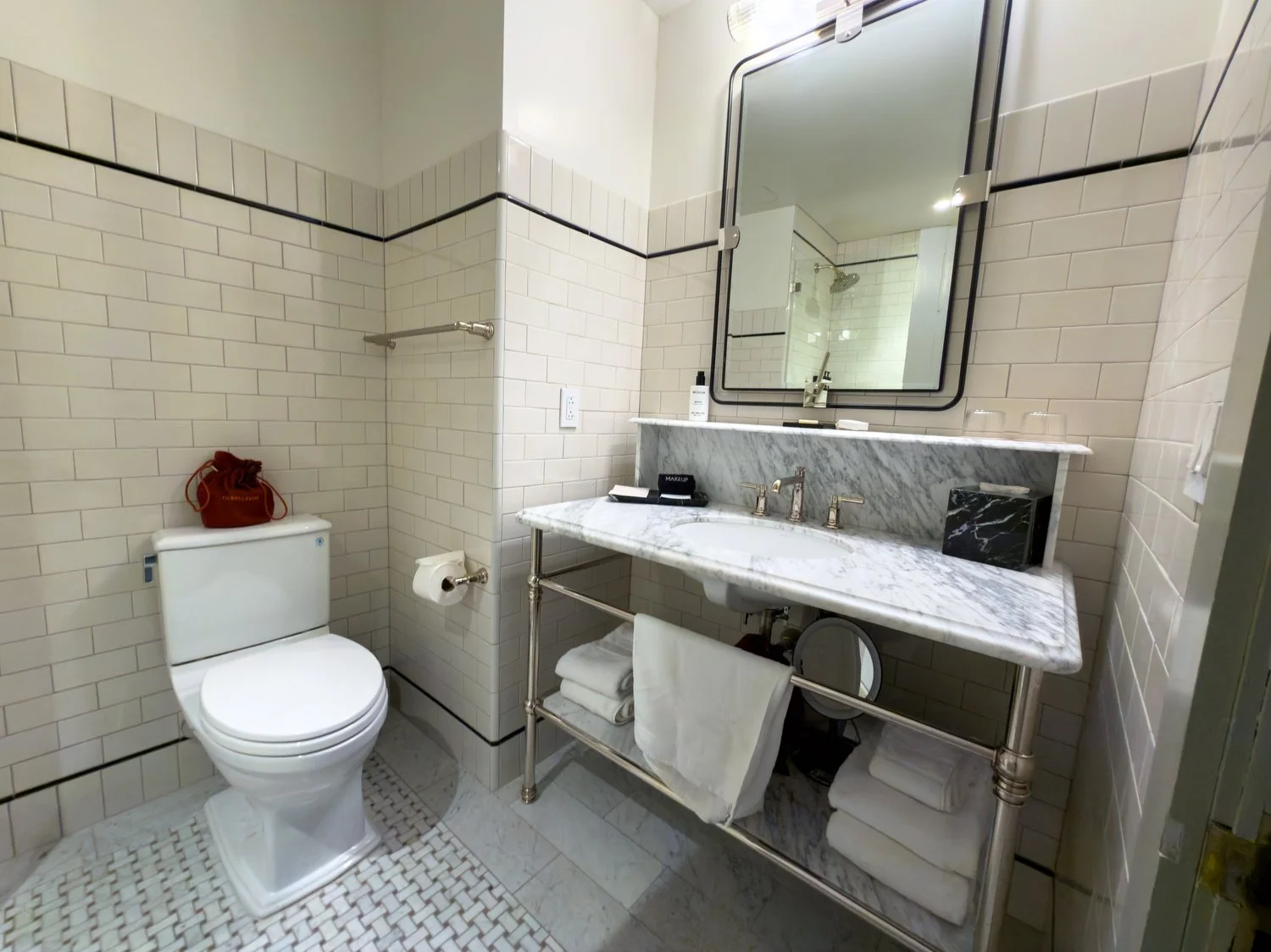 Bellevue Hotel Philadelphia room 005.JPG