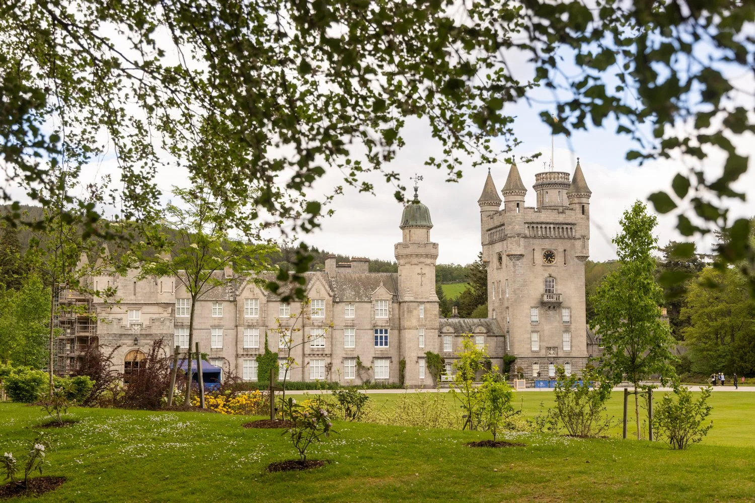 Glamis vs Balmoral: Which Scottish Castle Should You Visit?