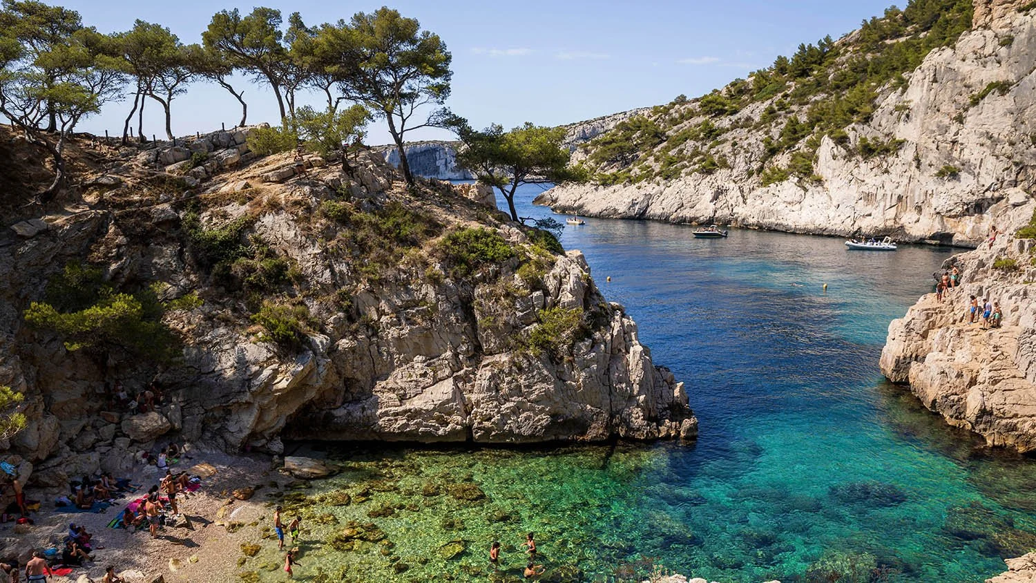A guide to Cassis: the pretty little beach town and gateway to Calanque ...