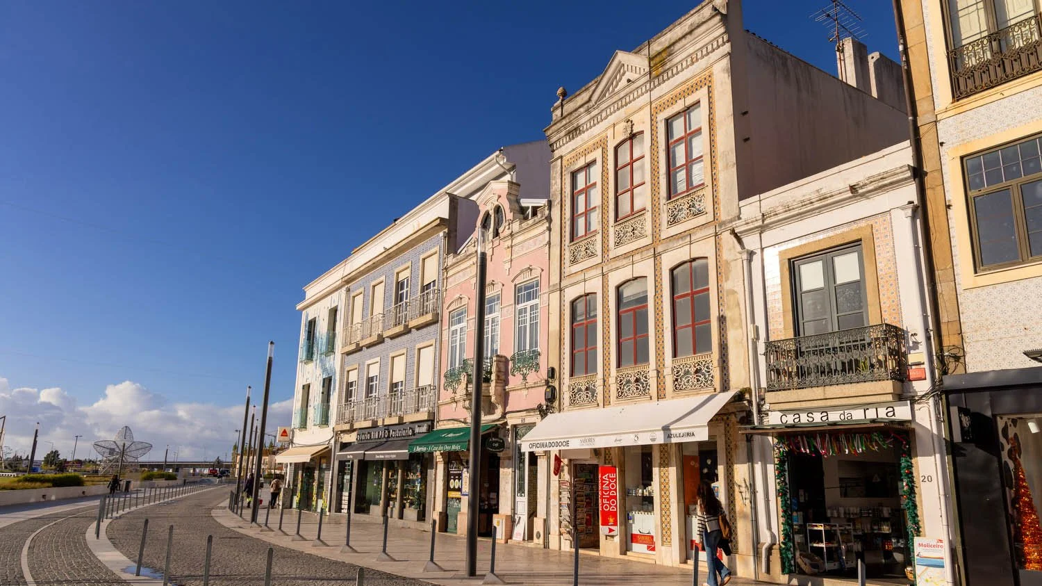 Aveiro Buildings.JPG