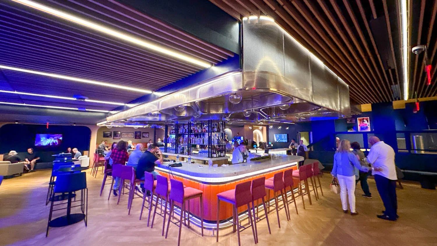 Review of the Chase Lounge at Madison Square Garden — The Empty Nest