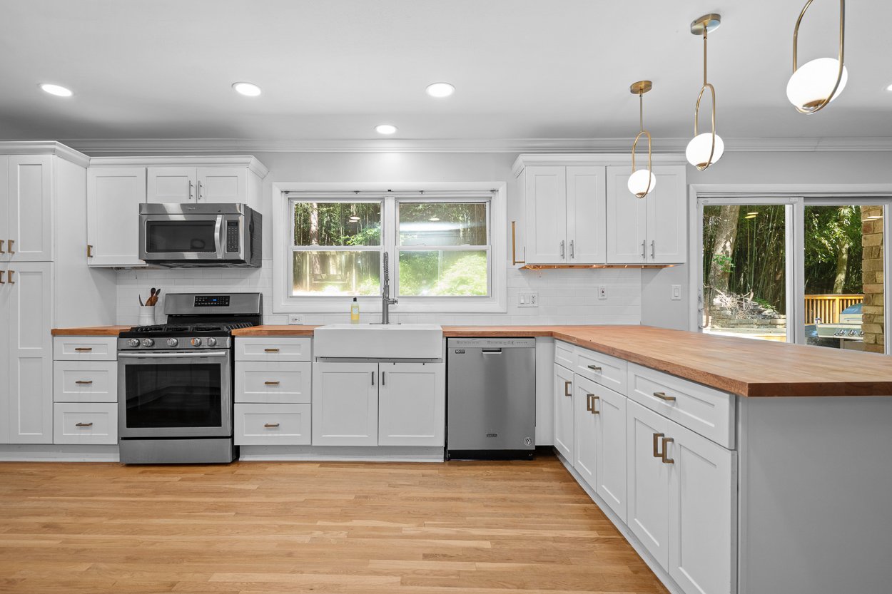 3223 Embry Cir - 16.jpg