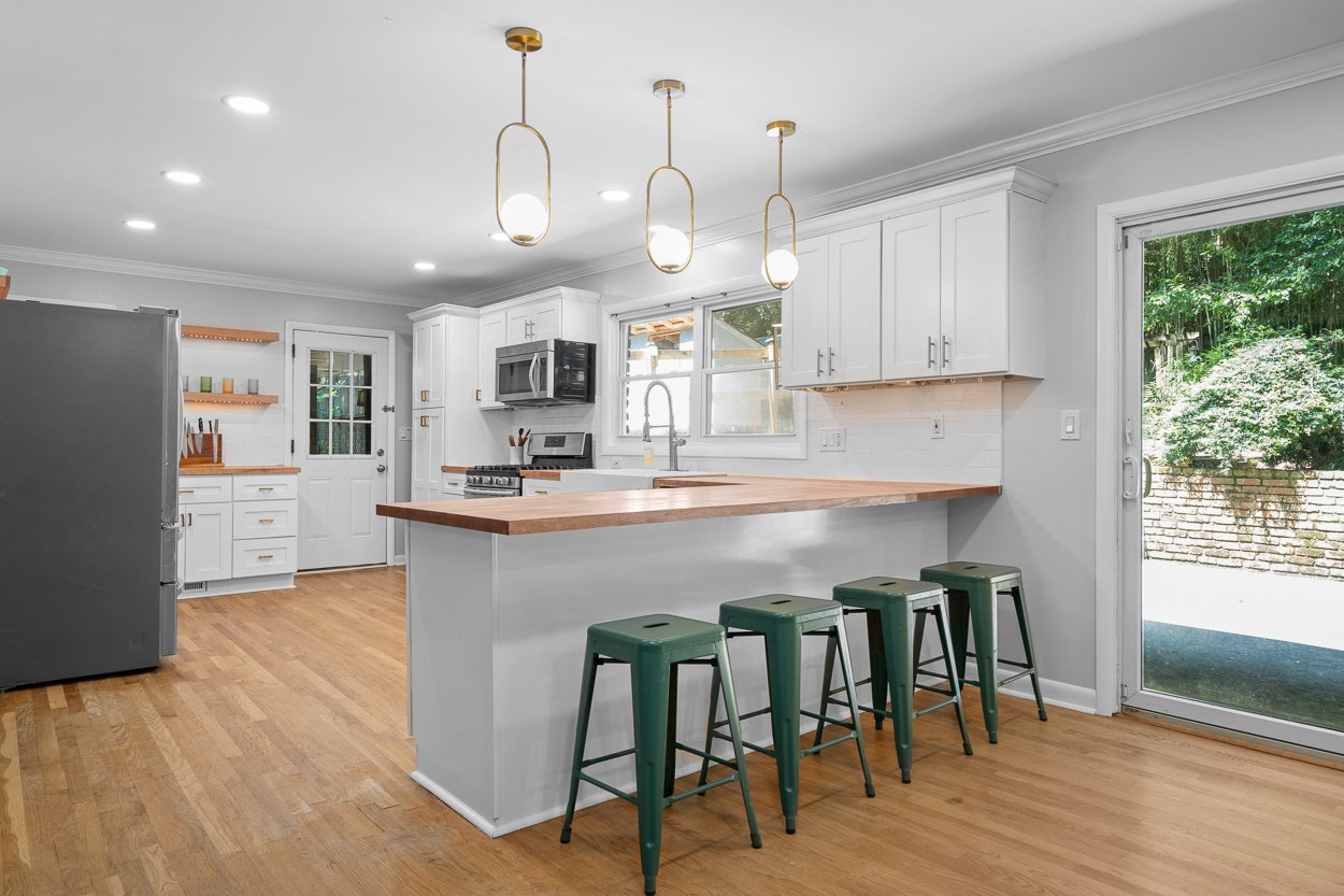 3223 Embry Cir - 15.jpg
