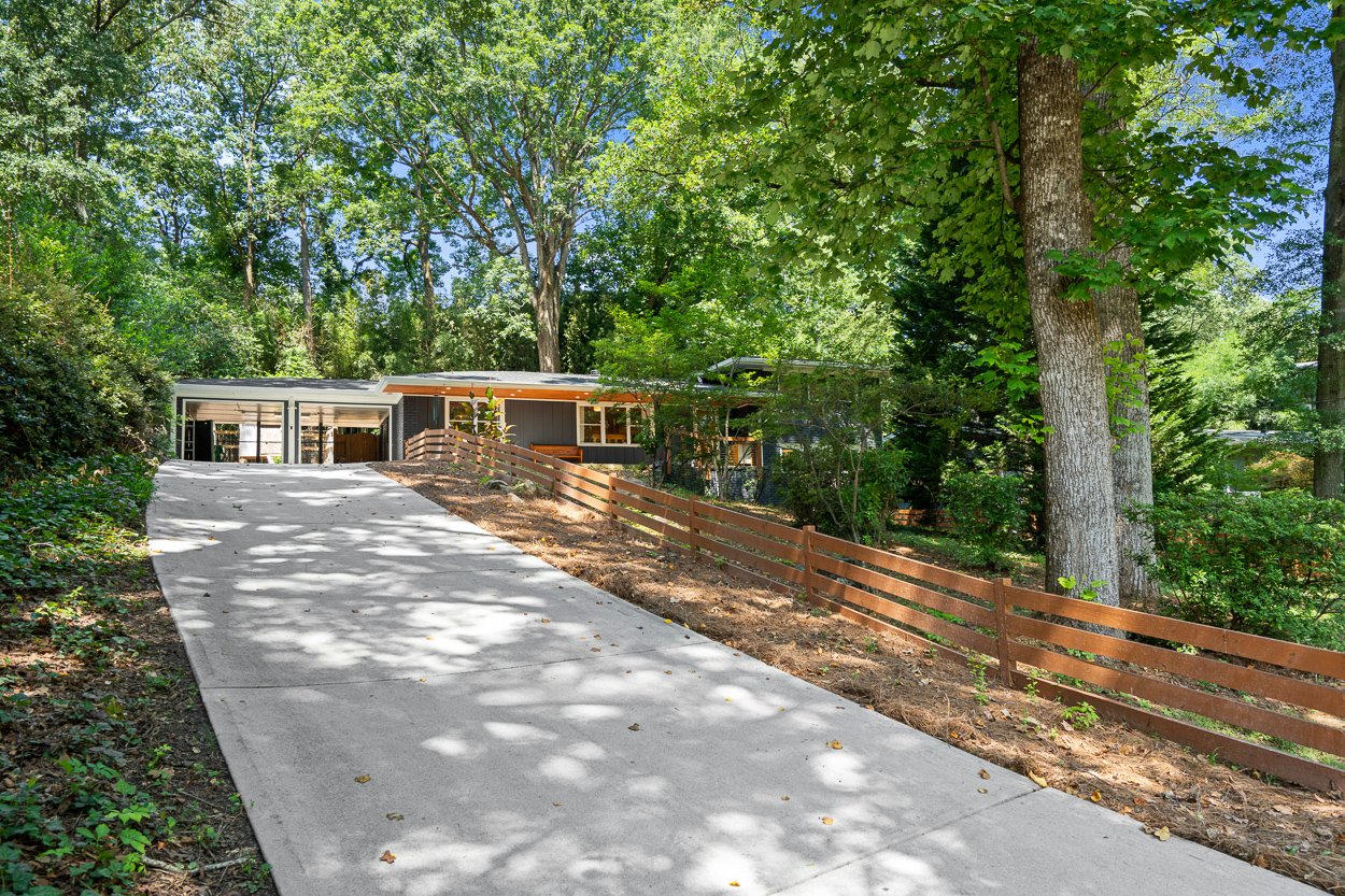 3223 Embry Cir - 2.jpg