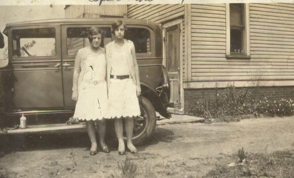 Laverta Corum Misc-Laverta & Edna Mae- 1929 -AFTER THE TRIP-.jpg
