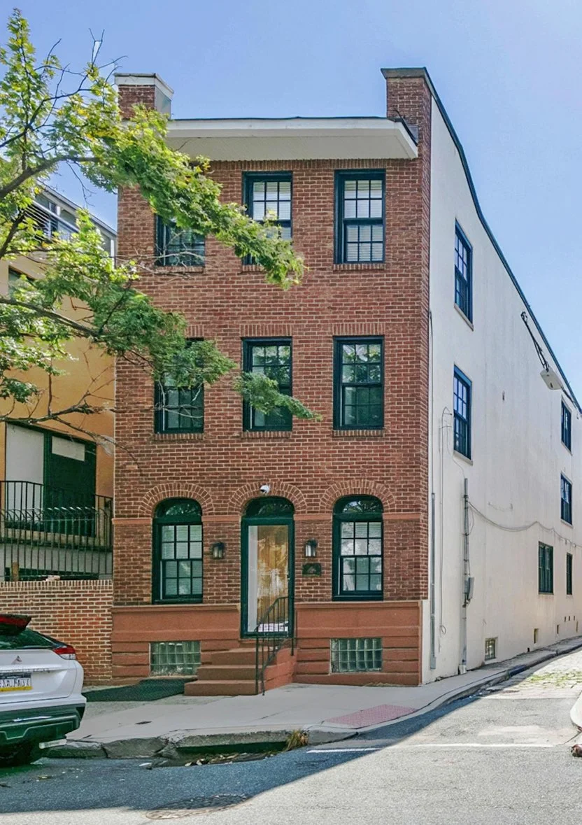 A Exterior 2-2.jpg