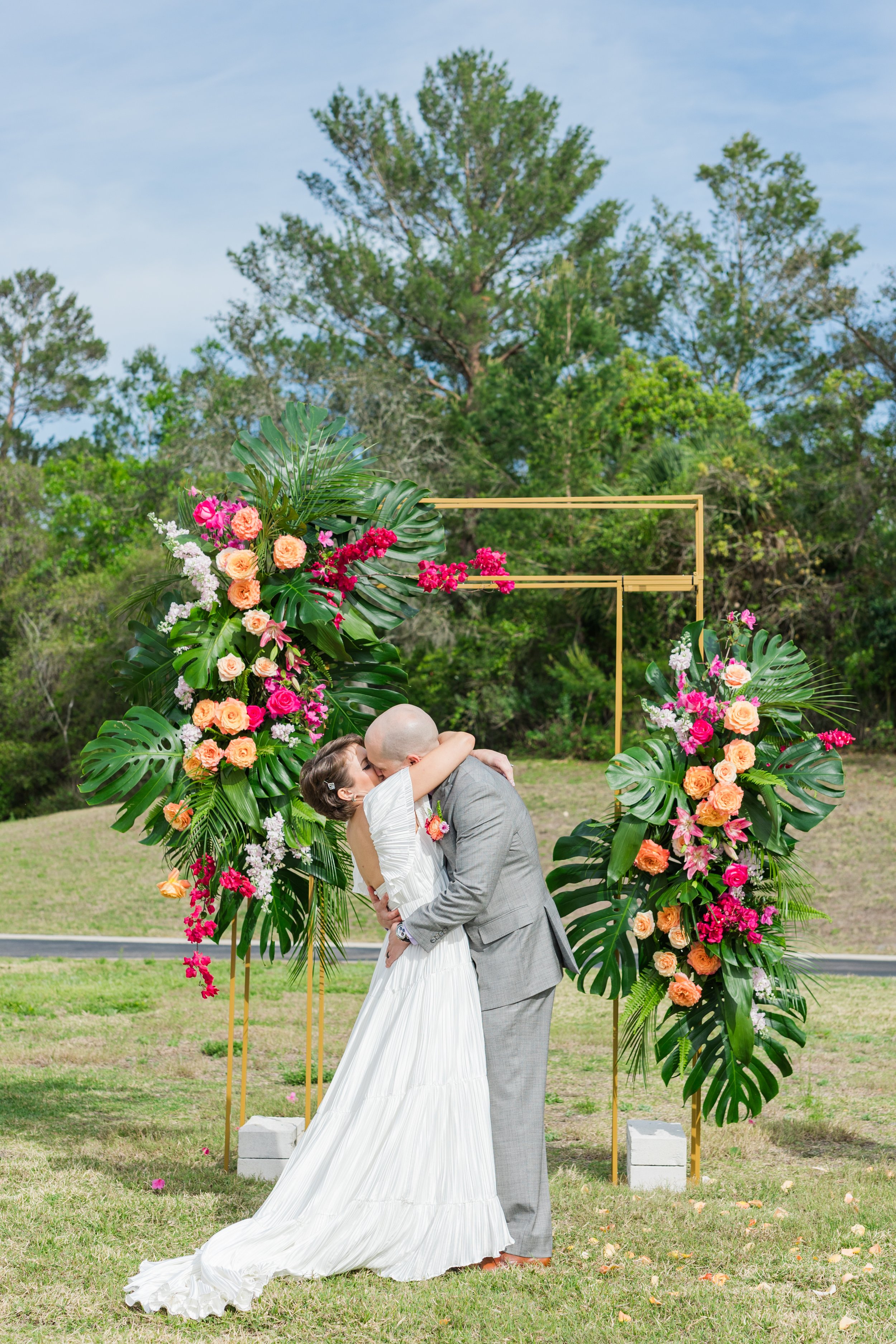 Renewed Promises Under the Florida Sun: Elana and Justin's Celebration.